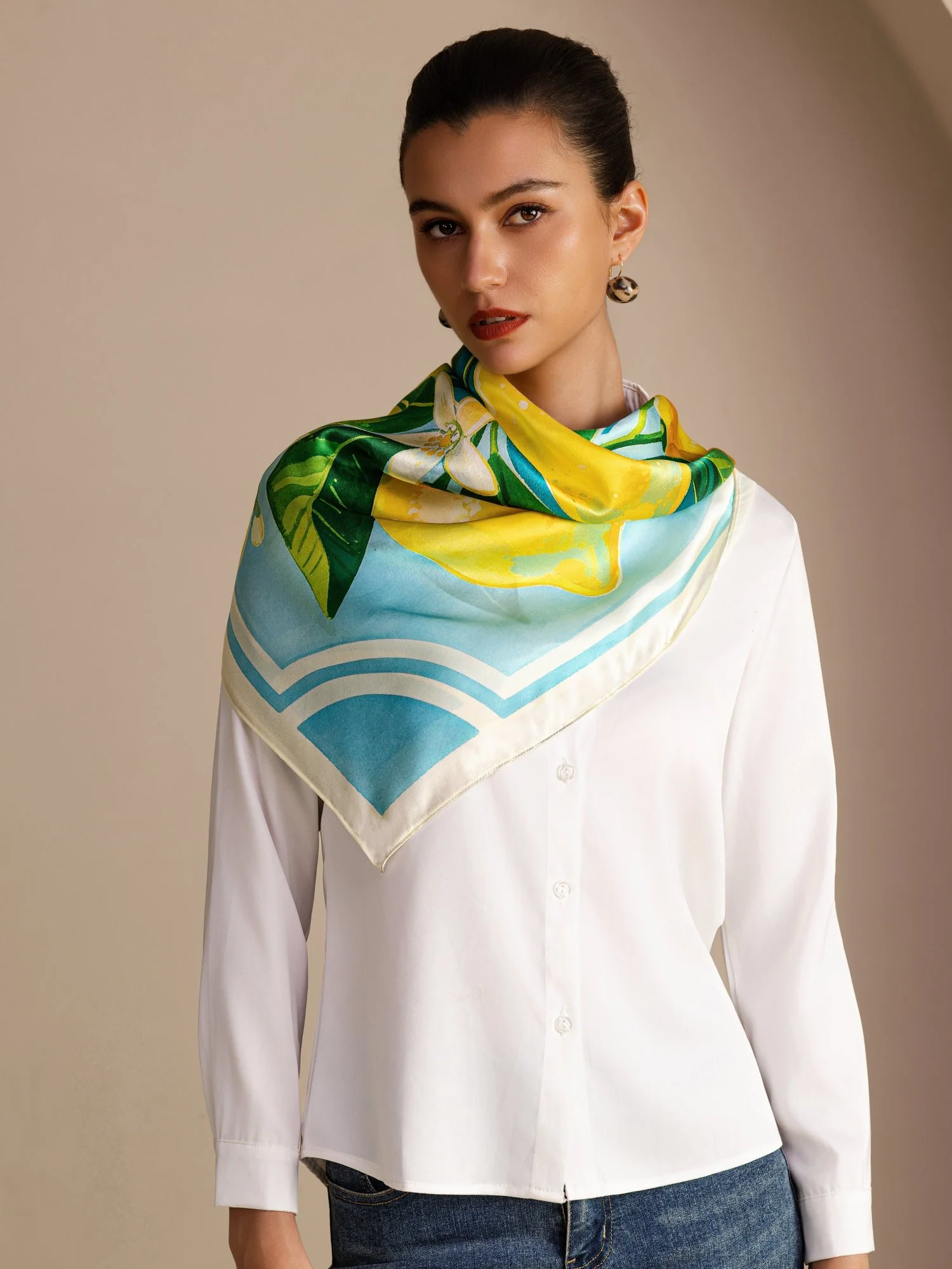 Foulard En Soie De Mûrier 100 Pour Cent Motif Citron Taille 90 x 90 cm - Image 2