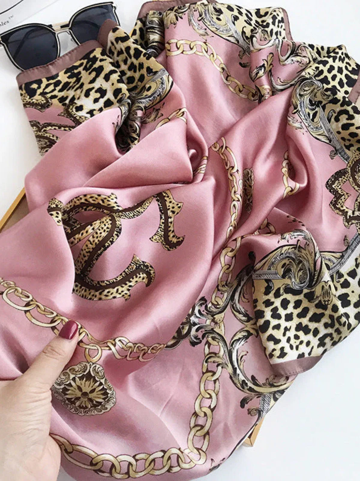 Foulard Châle Carré 100% Soie de Mûrier Imprimé 88*88cm - Image 18
