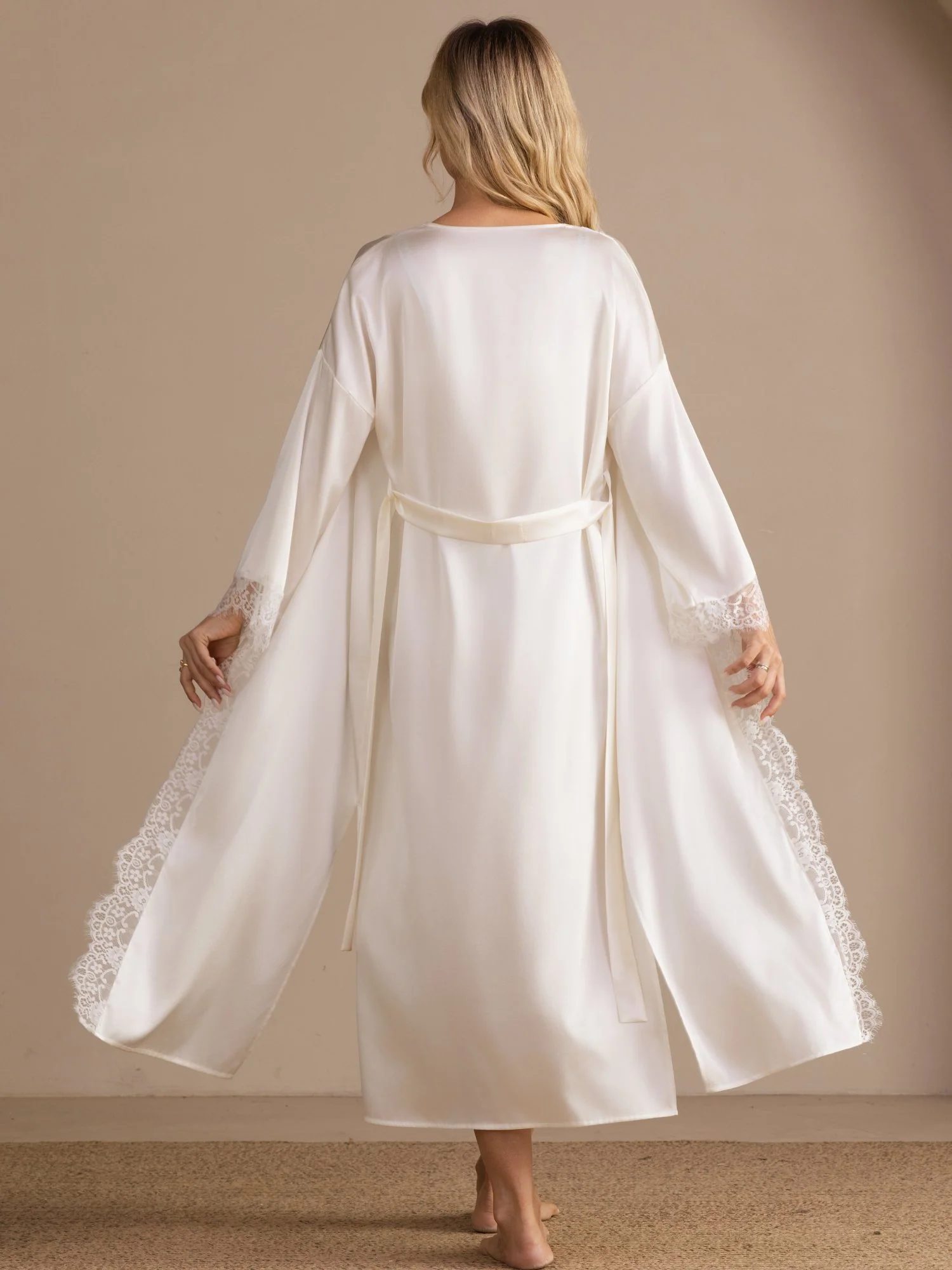 100 Percent Soie De Mûrier Femme Manches Kimono Dentelle Bordure Midi Peignoir Pour Mariée - Image 2