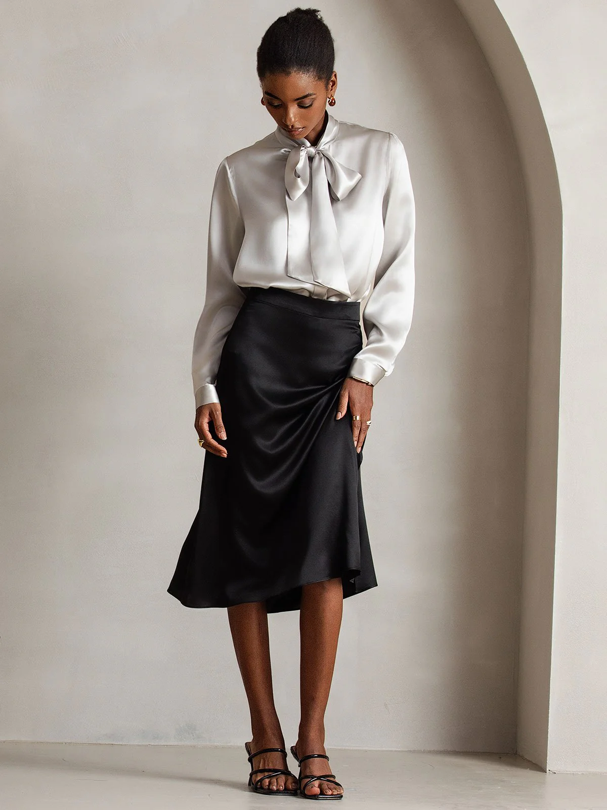 19 Momme Chemise Élégante en Soie avec Col à Nouer à Manches Longues - Image 15