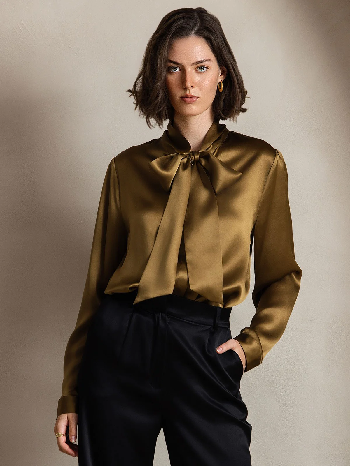 19 Momme Chemise Élégante en Soie avec Col à Nouer à Manches Longues - Image 21