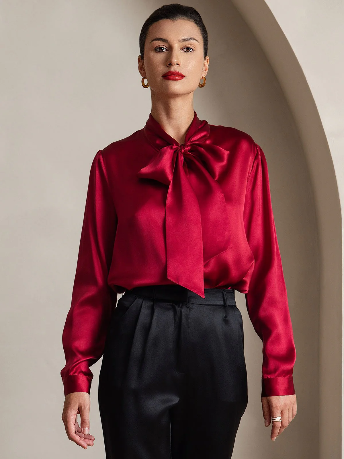 19 Momme Chemise Élégante en Soie avec Col à Nouer à Manches Longues - Image 24