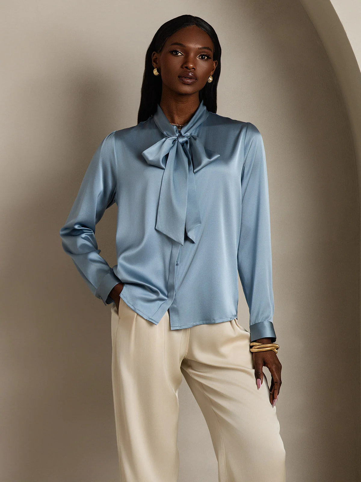 19 Momme Chemise Élégante en Soie avec Col à Nouer à Manches Longues - Image 36
