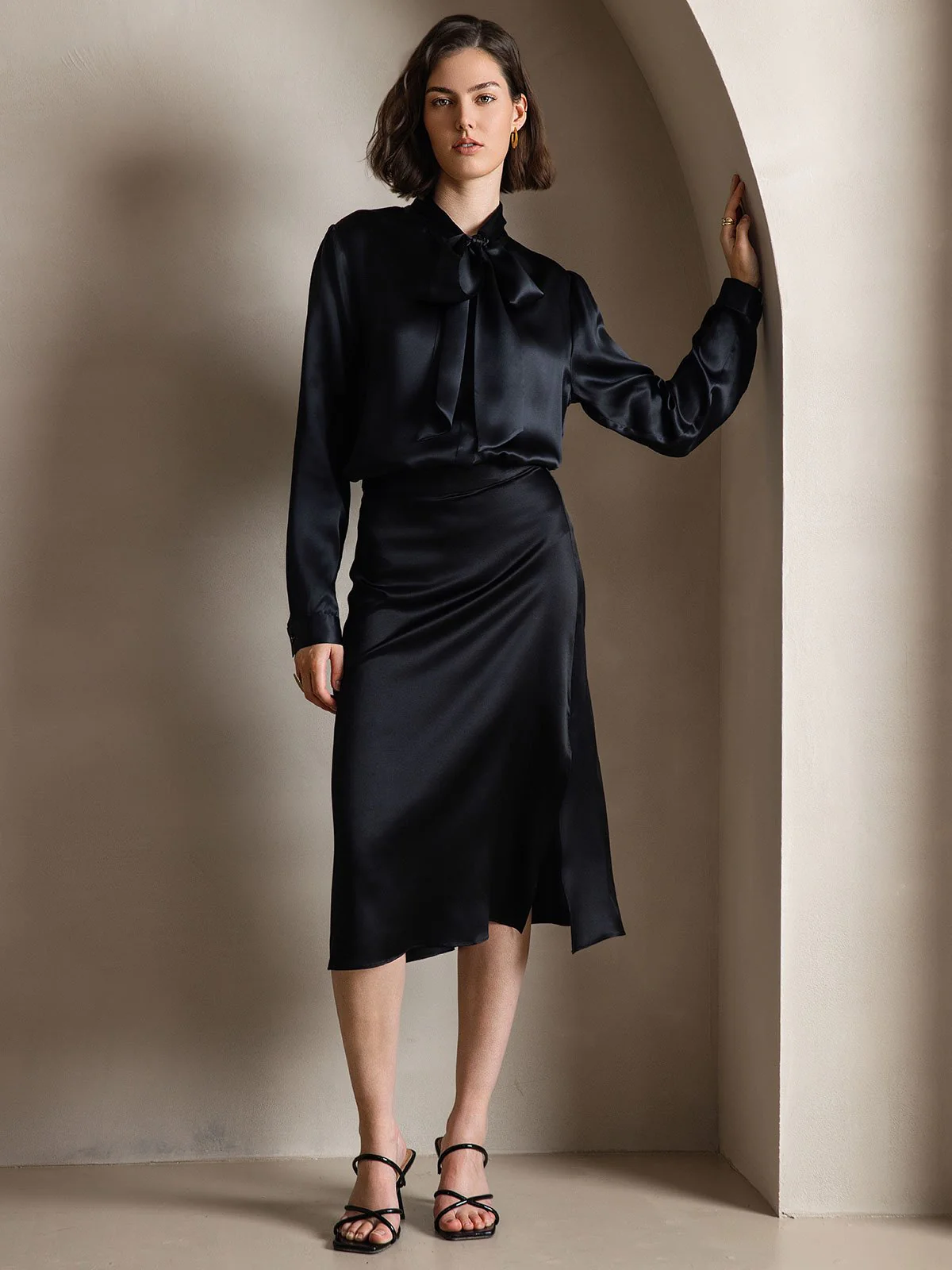 19 Momme Chemise Élégante en Soie avec Col à Nouer à Manches Longues - Image 43