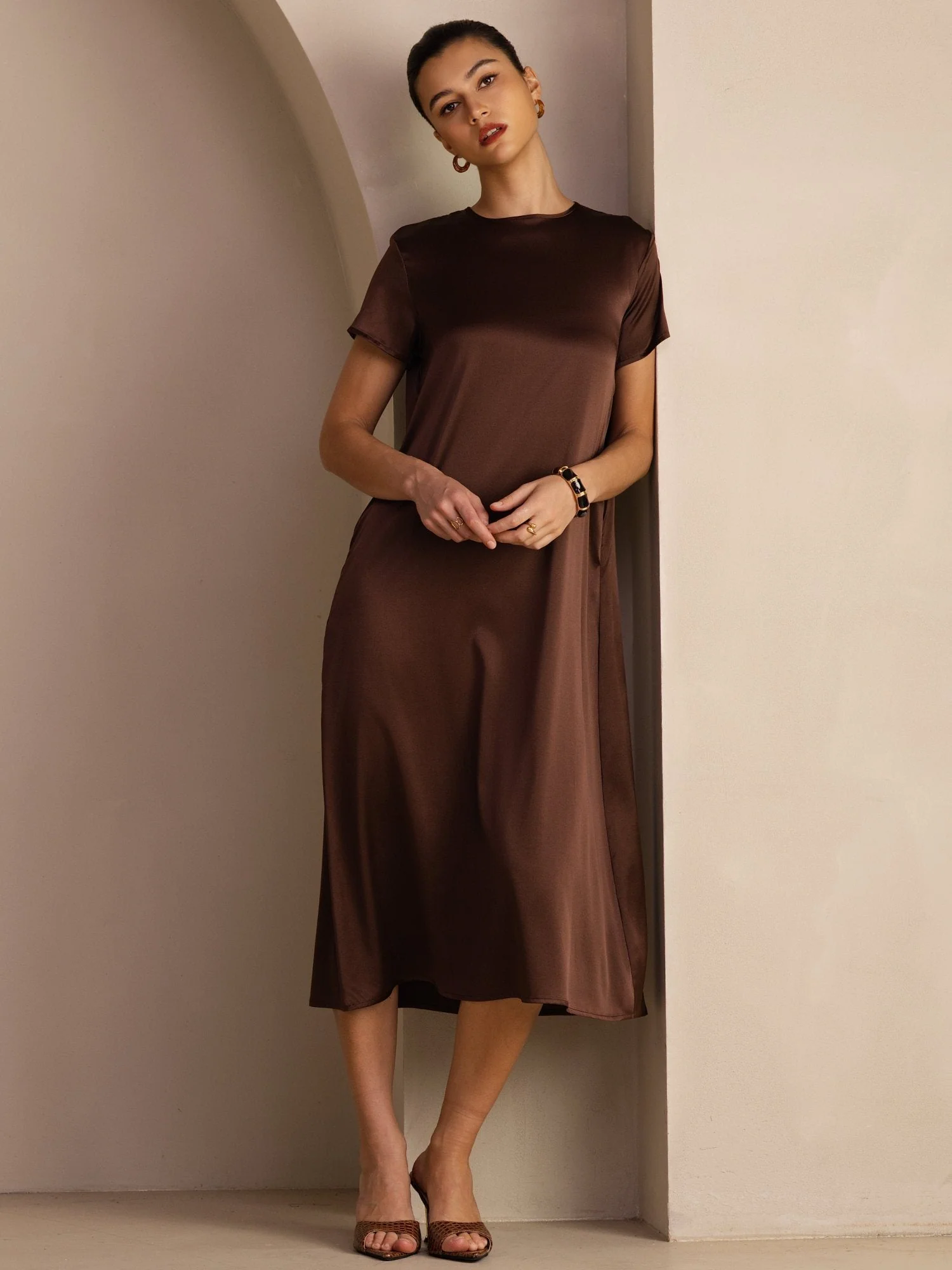 Robe Midi en Soie 19 Momme à Col Rond Manches Courtes et Poches Latérales - Image 10