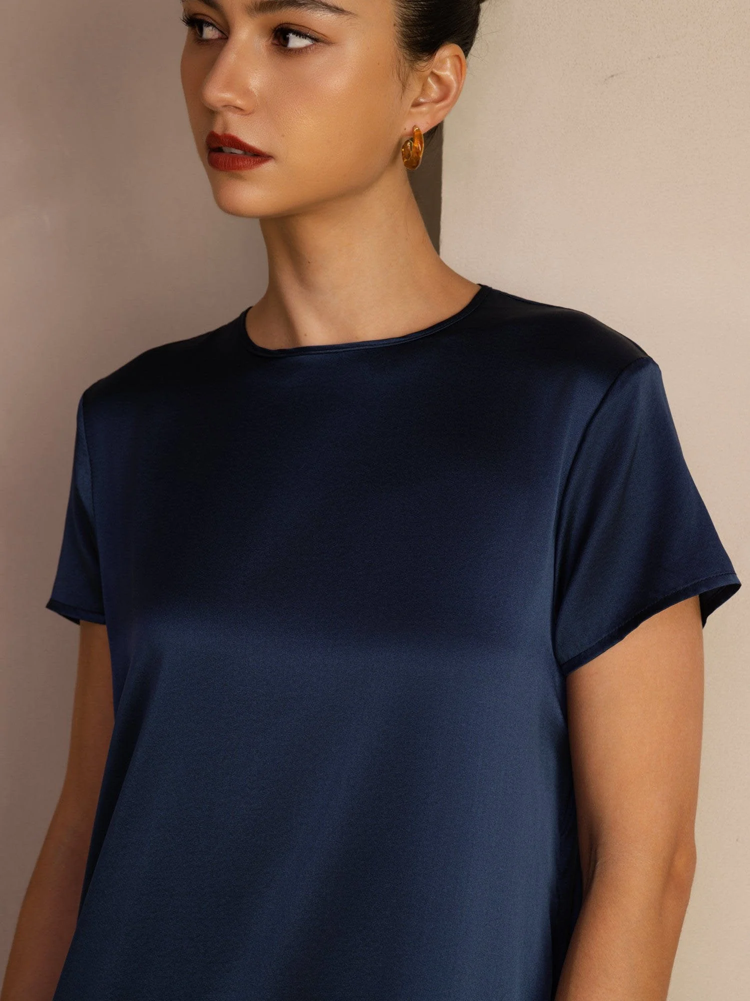 Robe Midi en Soie 19 Momme à Col Rond Manches Courtes et Poches Latérales - Image 17