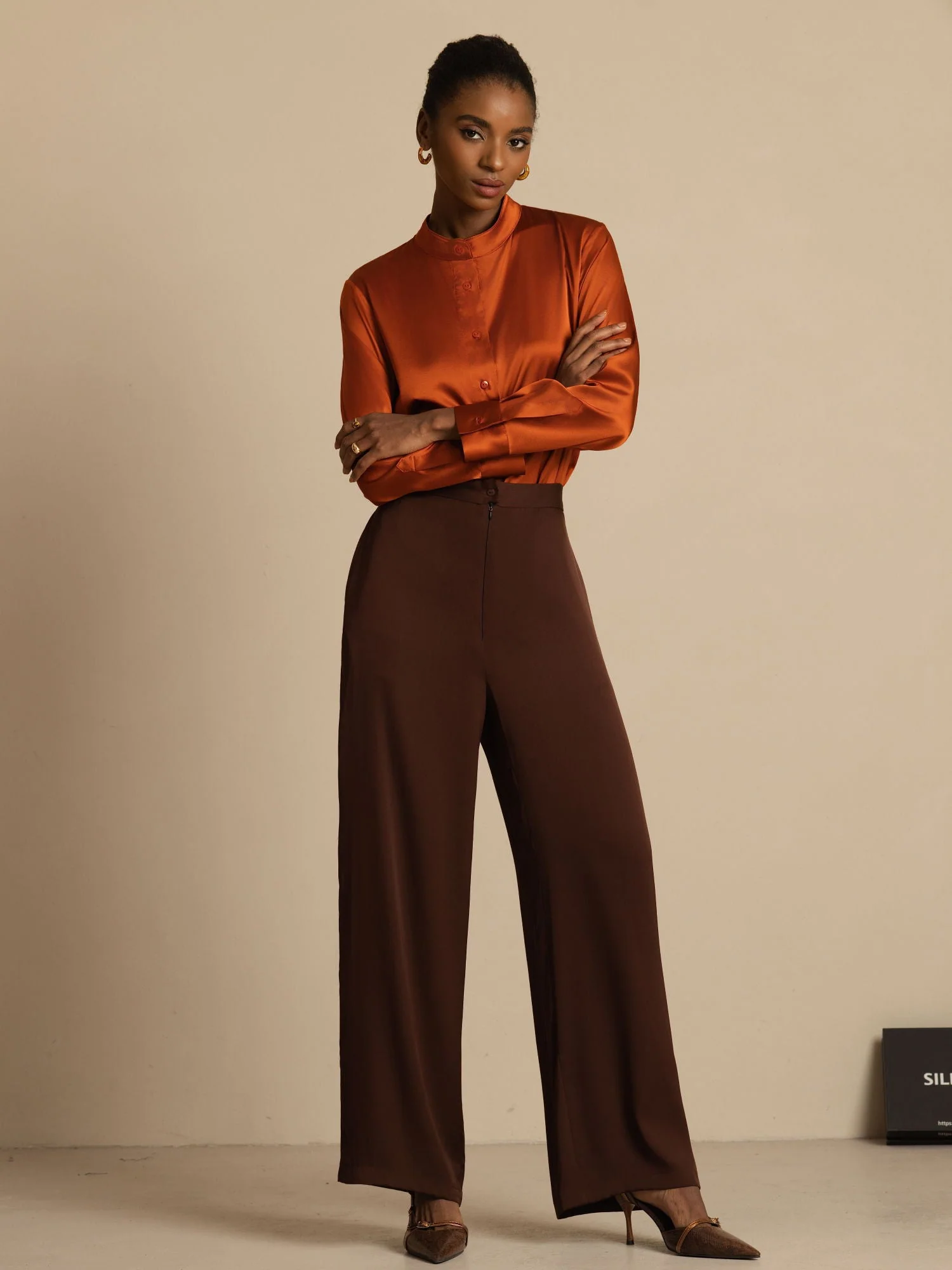 Blouse femme en soie 19Momme à col montant High-Low avec détails boutonnés - Image 16