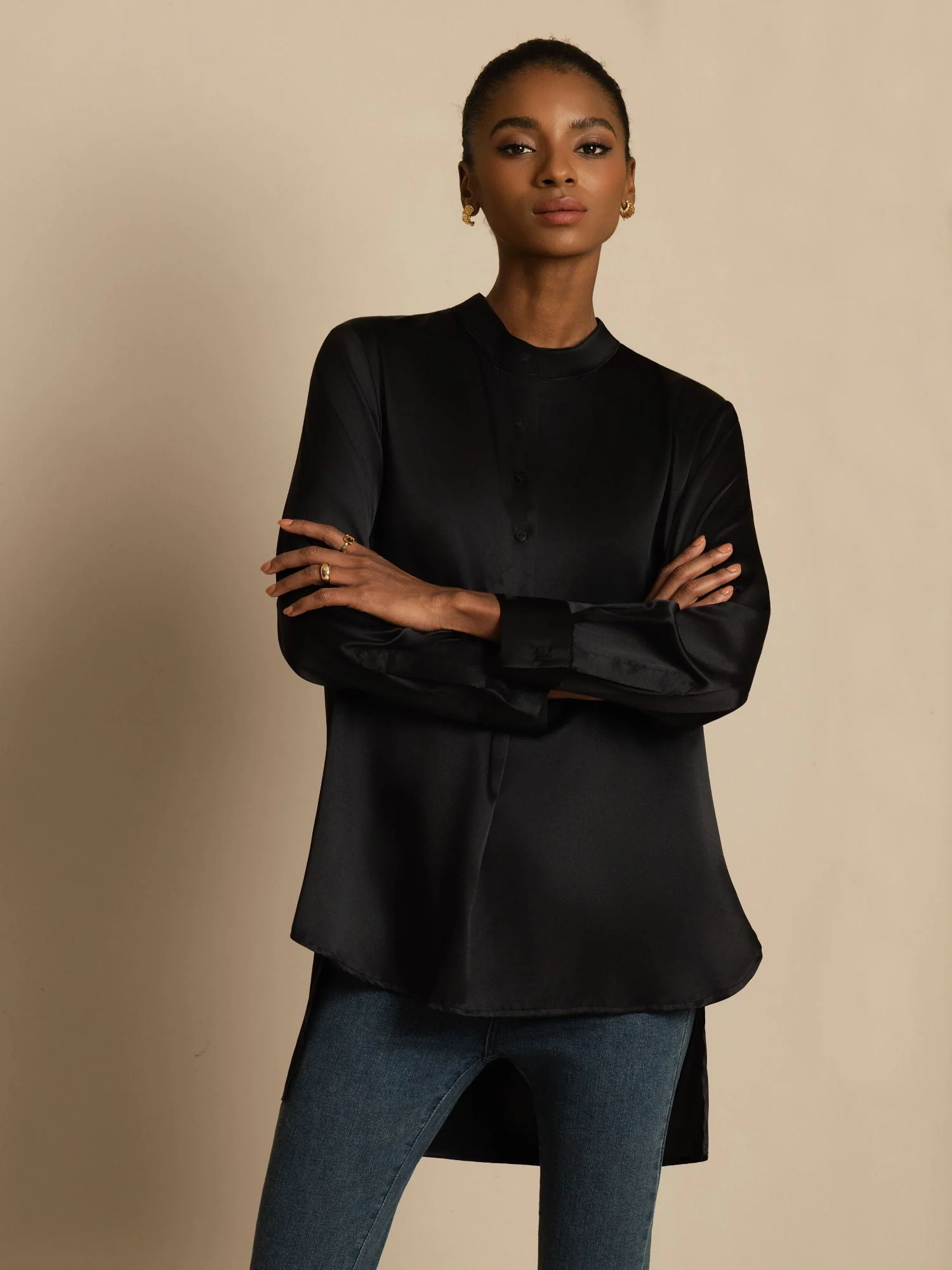 Blouse femme en soie 19Momme à col montant High-Low avec détails boutonnés - Image 20