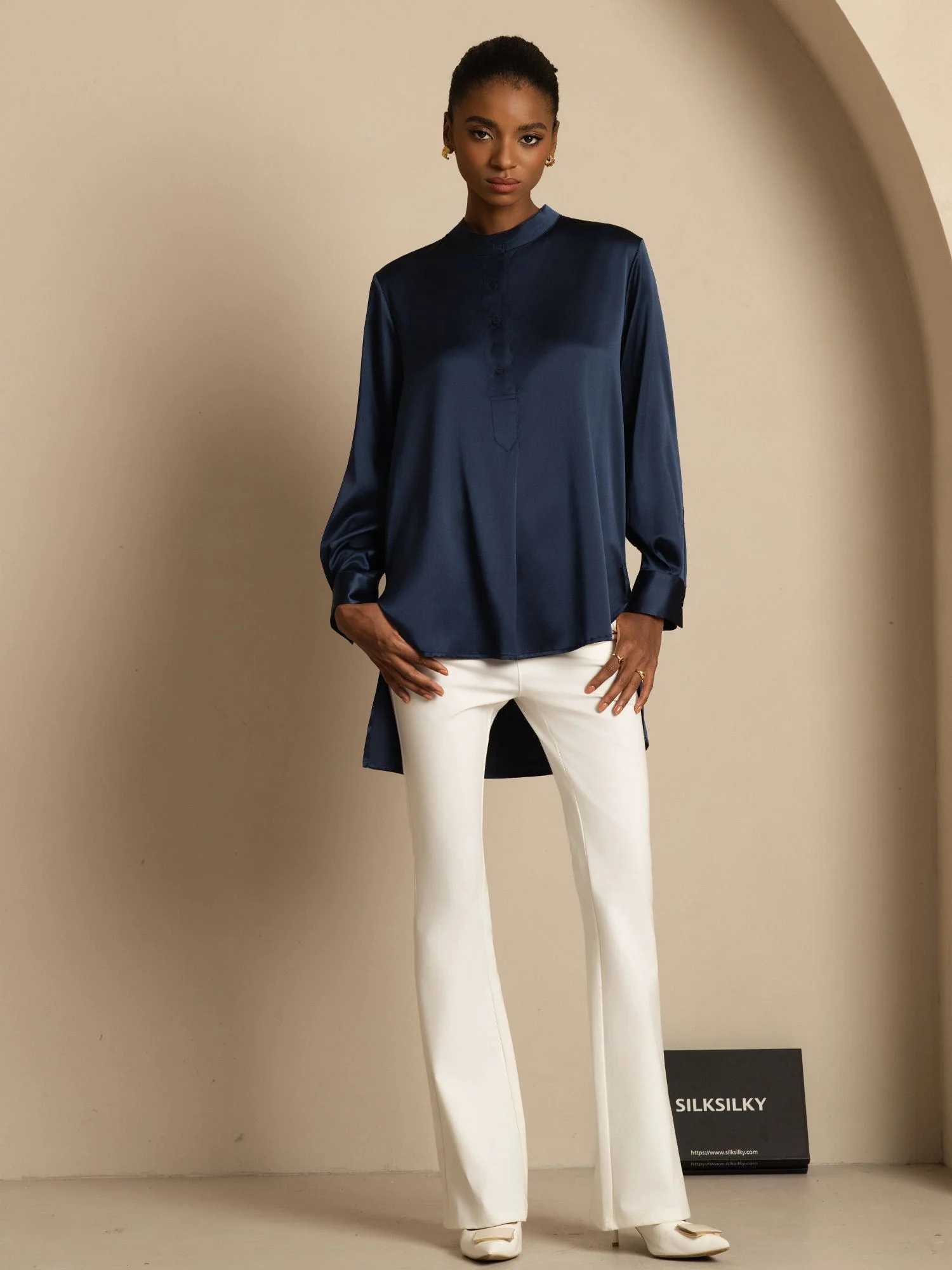 Blouse femme en soie 19Momme à col montant High-Low avec détails boutonnés - Image 8