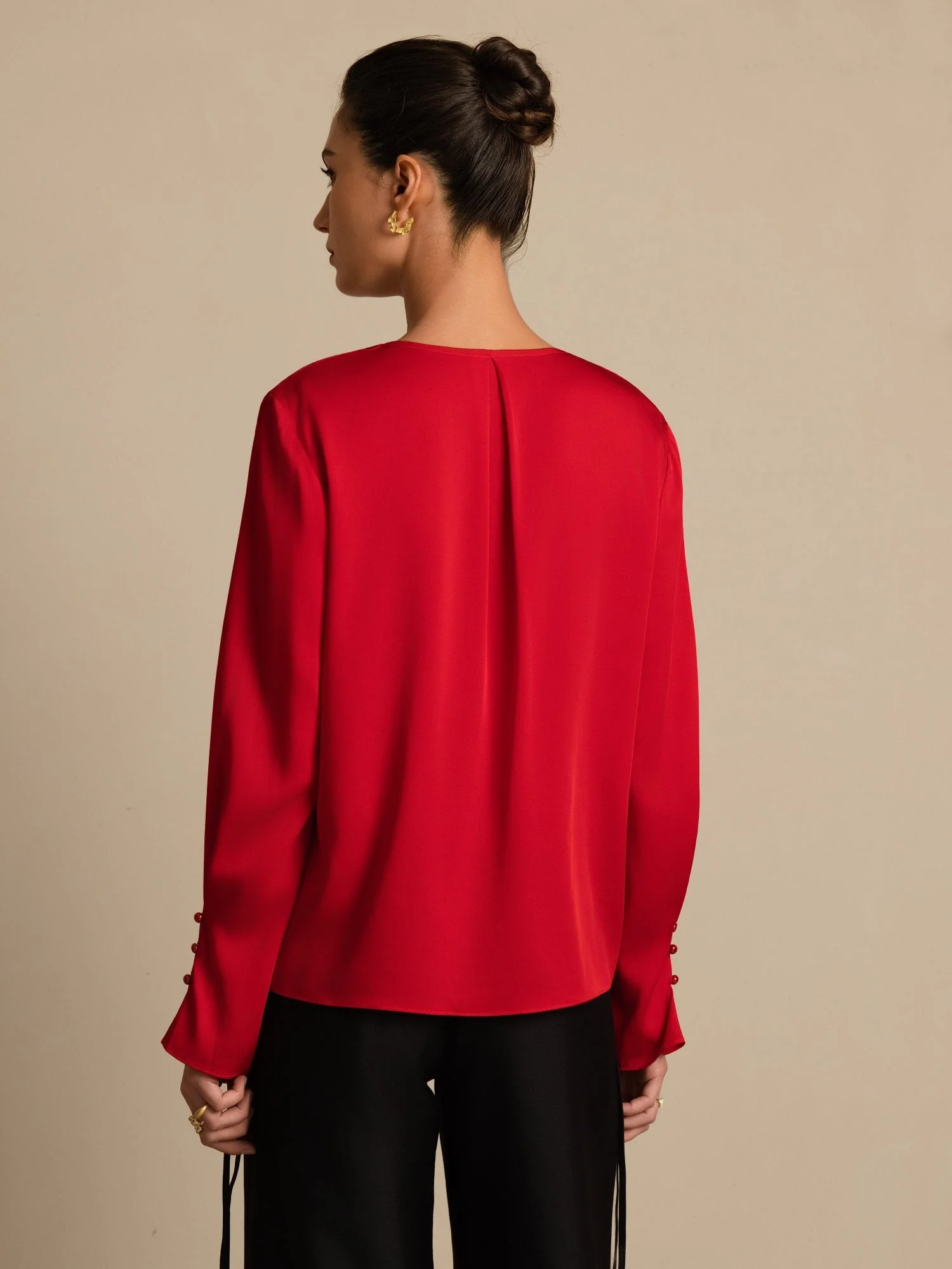 Chemisier Femme En Soie 19Momme À Col En V À Manches Longues Avec Détail Rose 3D - Image 18