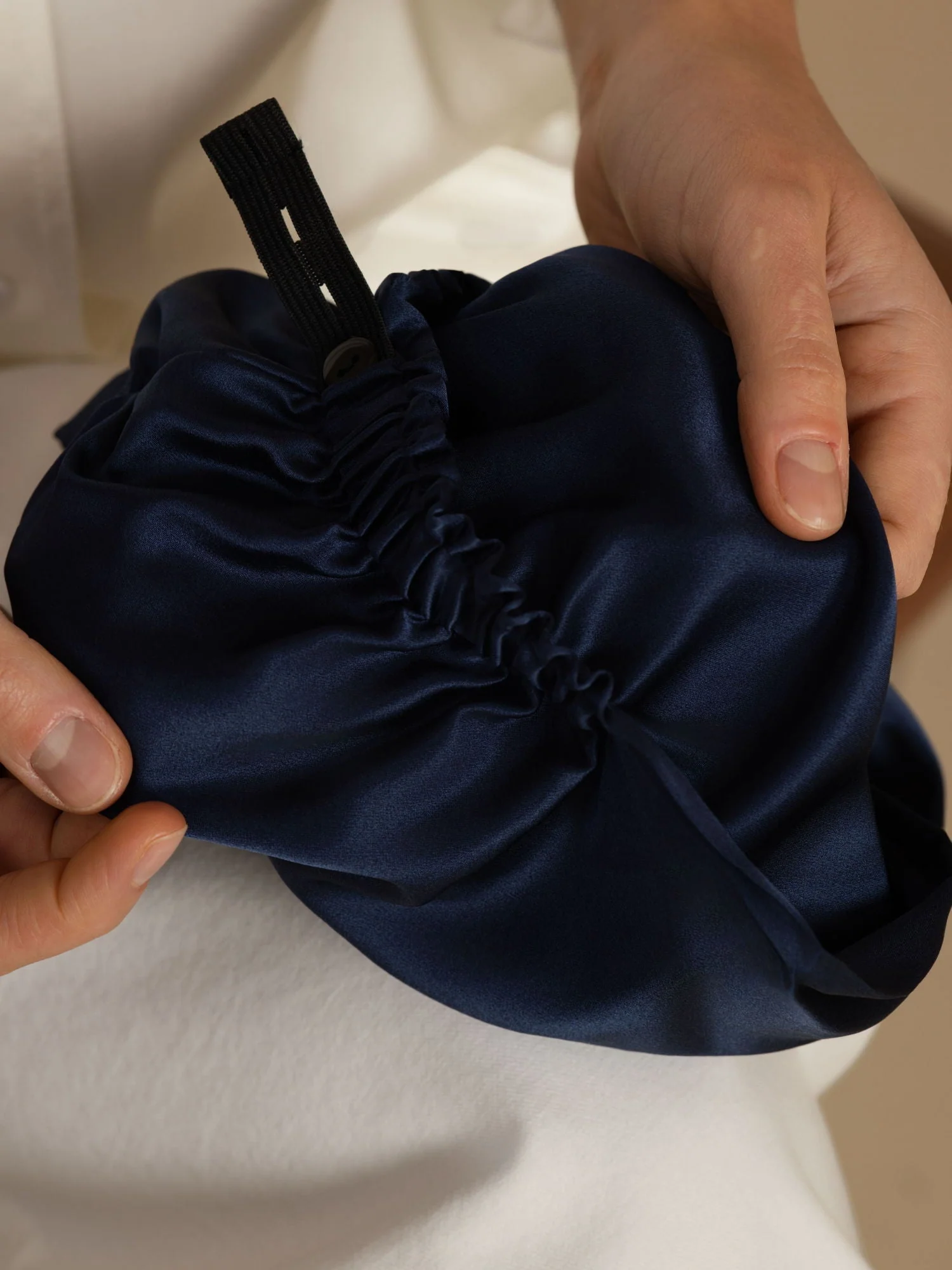 Bonnet en pure soie 22Momme avec nœud à l’avant et bouton réglable - Image 20