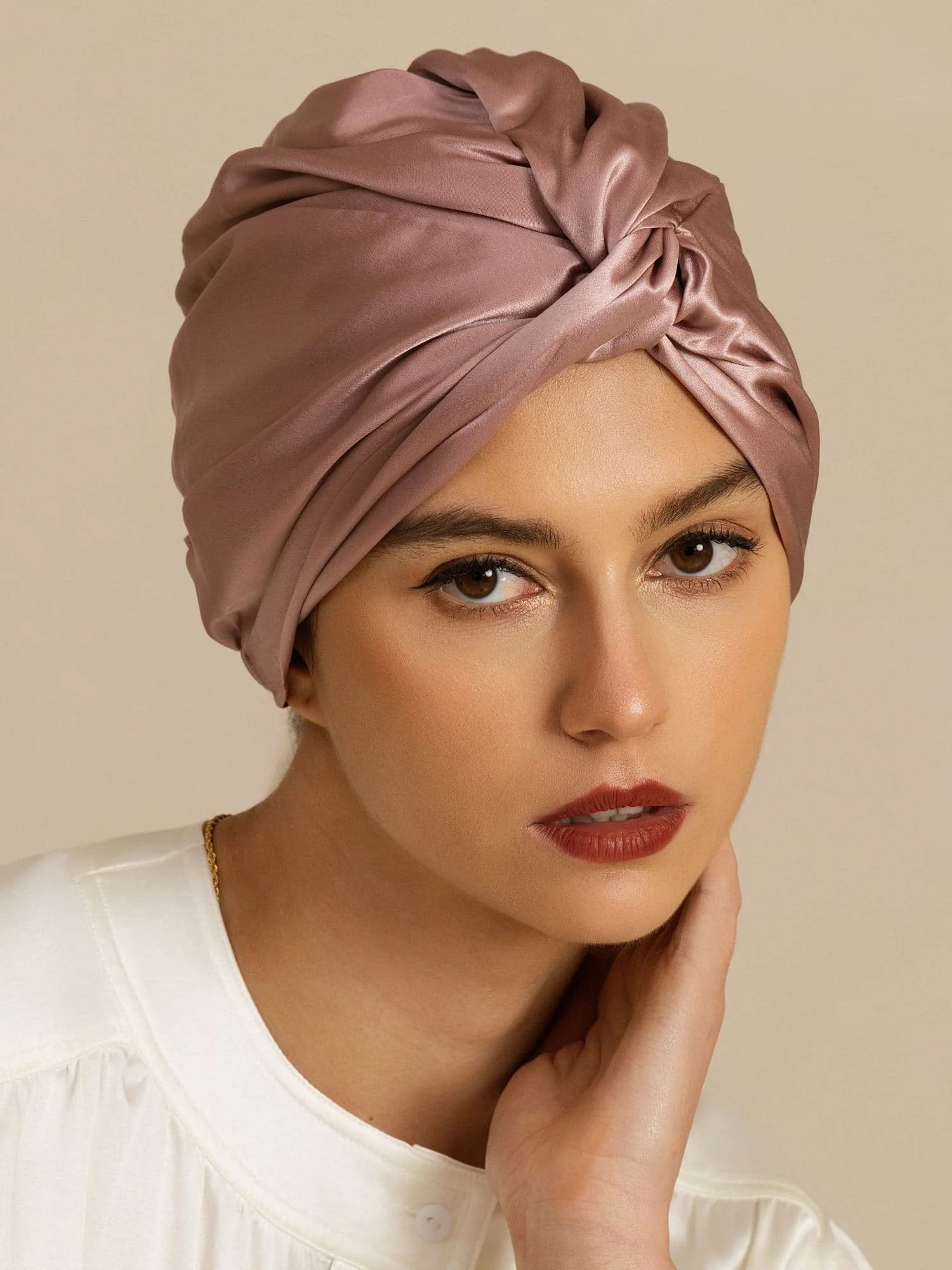Bonnet en pure soie 22Momme avec nœud à l’avant et bouton réglable - Image 3