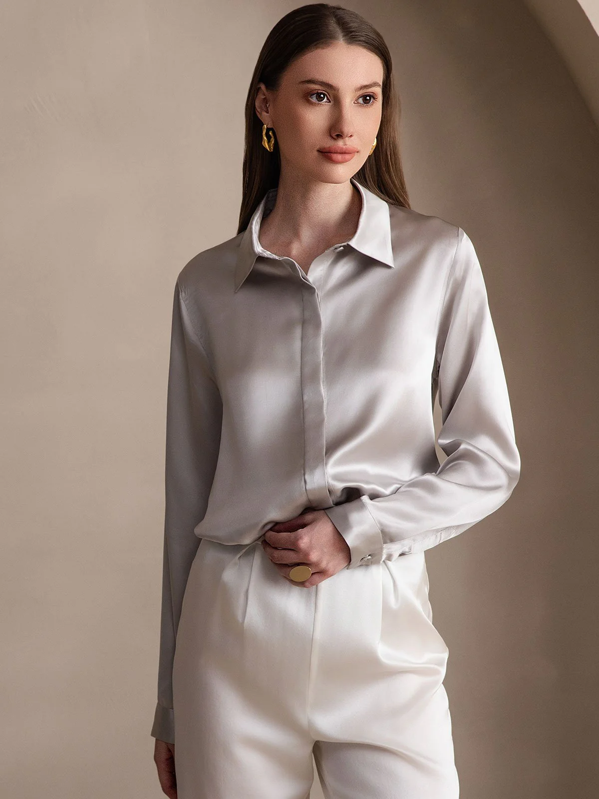 19 Momme Chemise Basique En Soie À Manches Longues