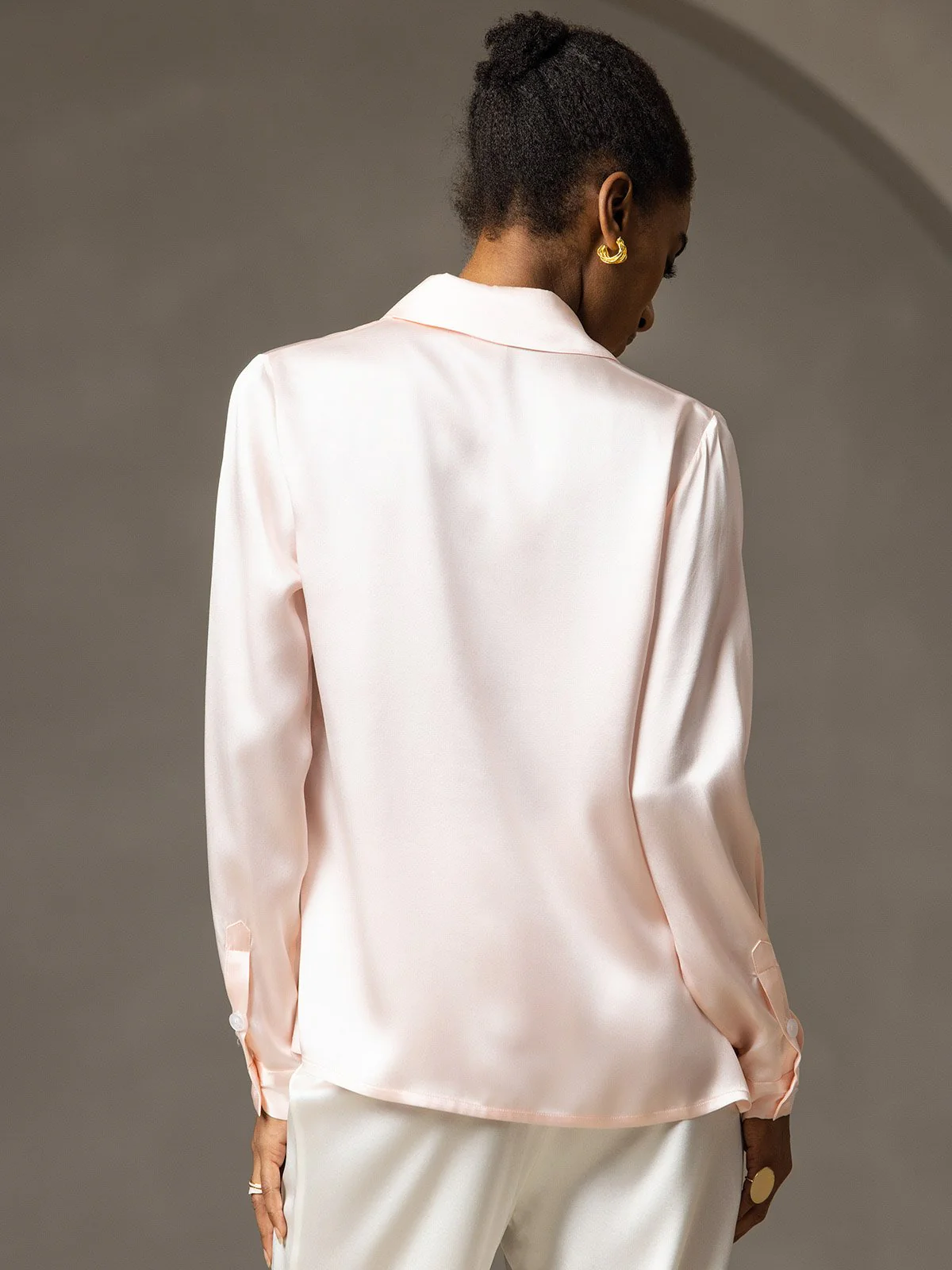 19 Momme Chemise Basique En Soie À Manches Longues - Image 14