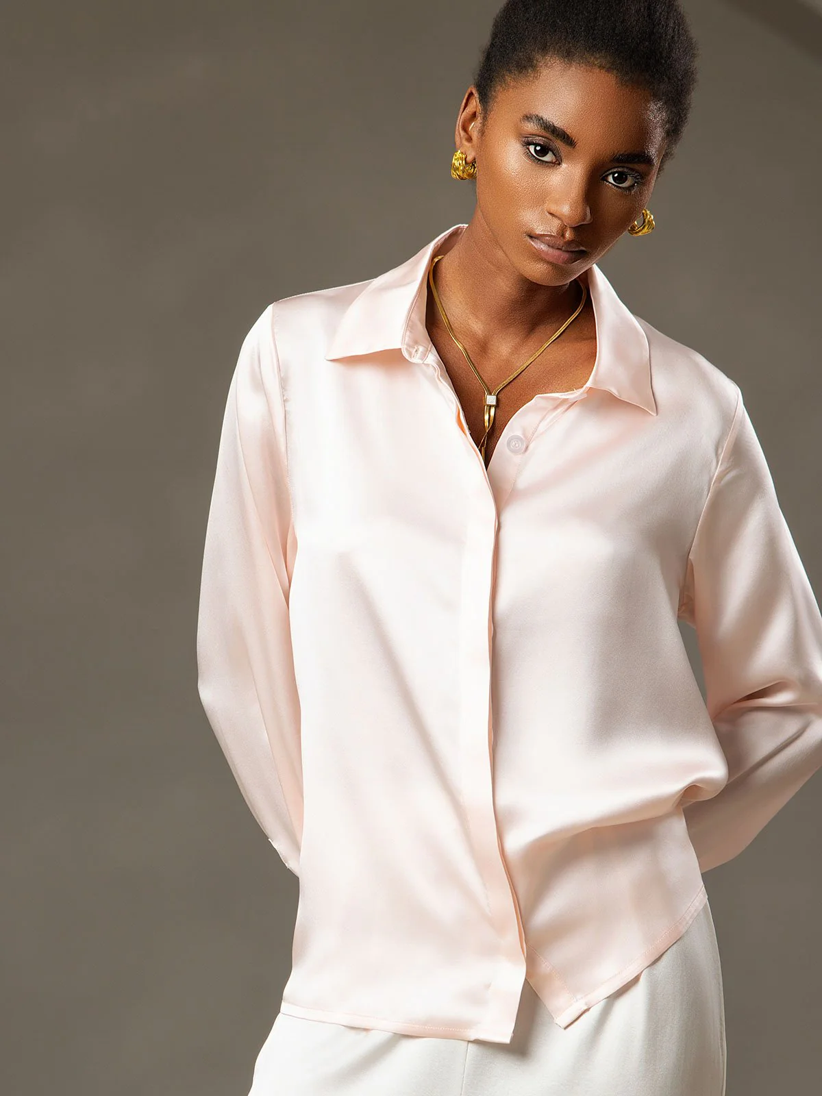 19 Momme Chemise Basique En Soie À Manches Longues - Image 16