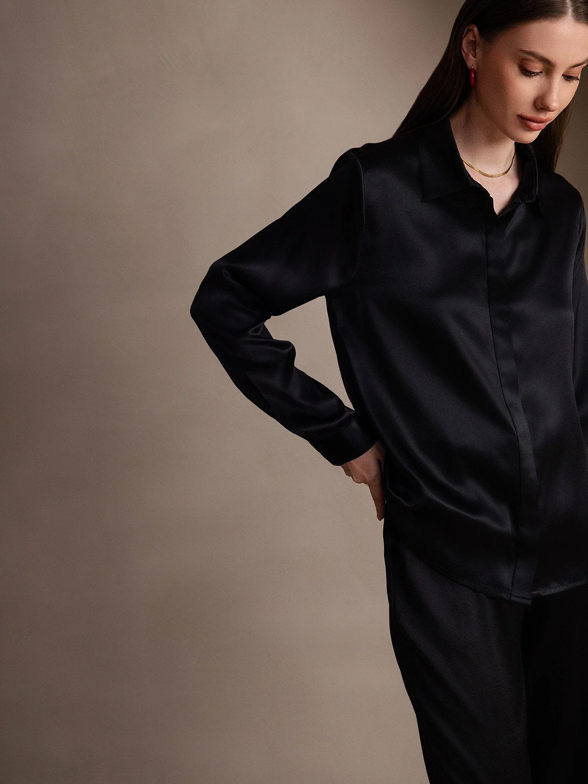 19 Momme Chemise Basique En Soie À Manches Longues - Image 24