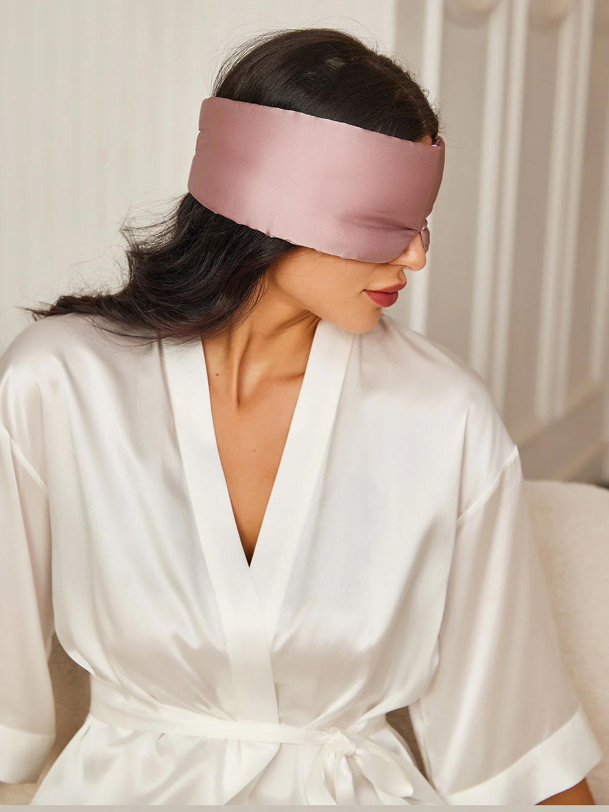 Masque de Sommeil en Soie avec Fermeture Velcro Ajustable et Enveloppement Complet - Image 20