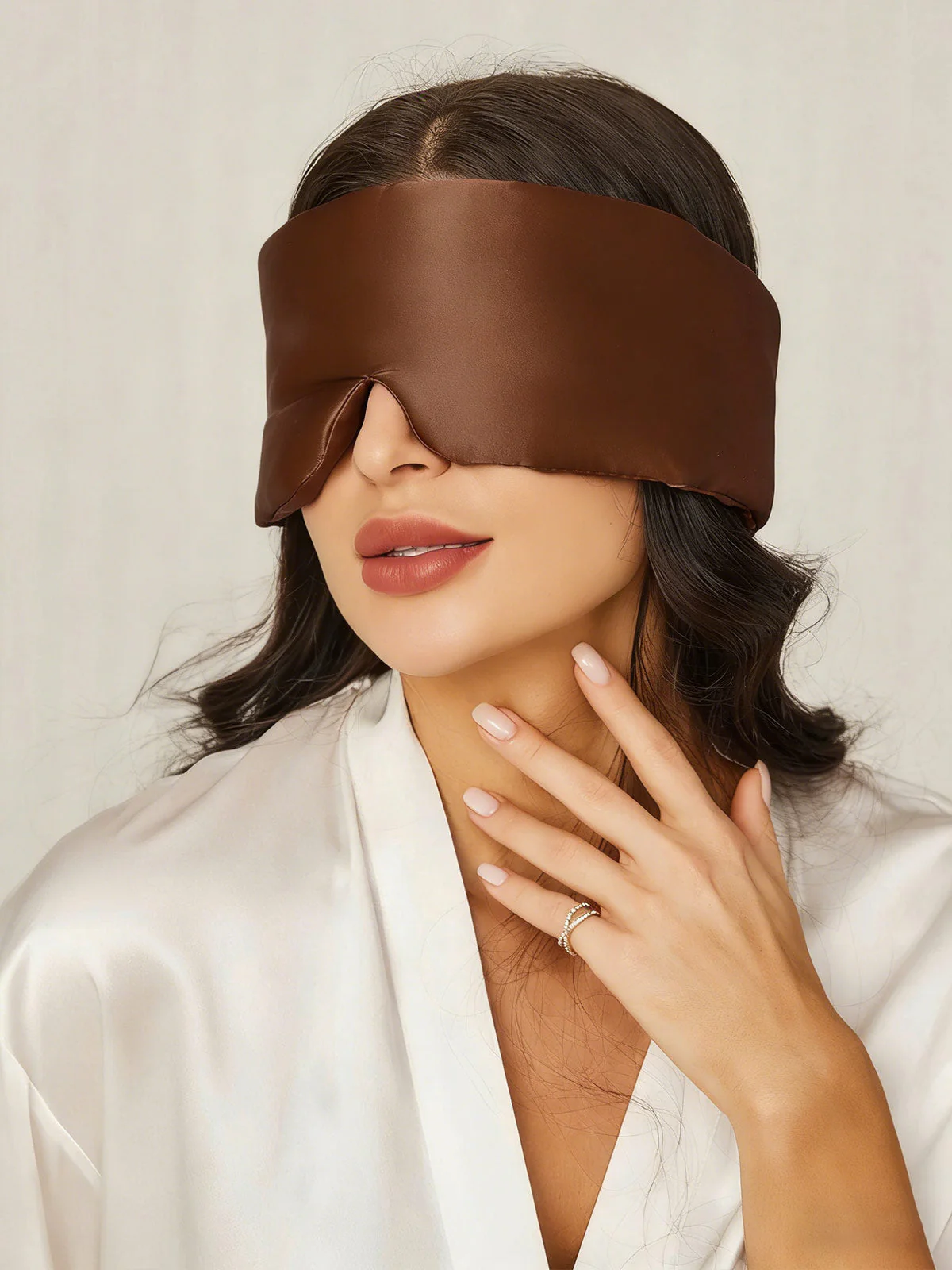 Masque pour les Yeux en Soie Élégante D‘Une Seule Pièce - Image 67