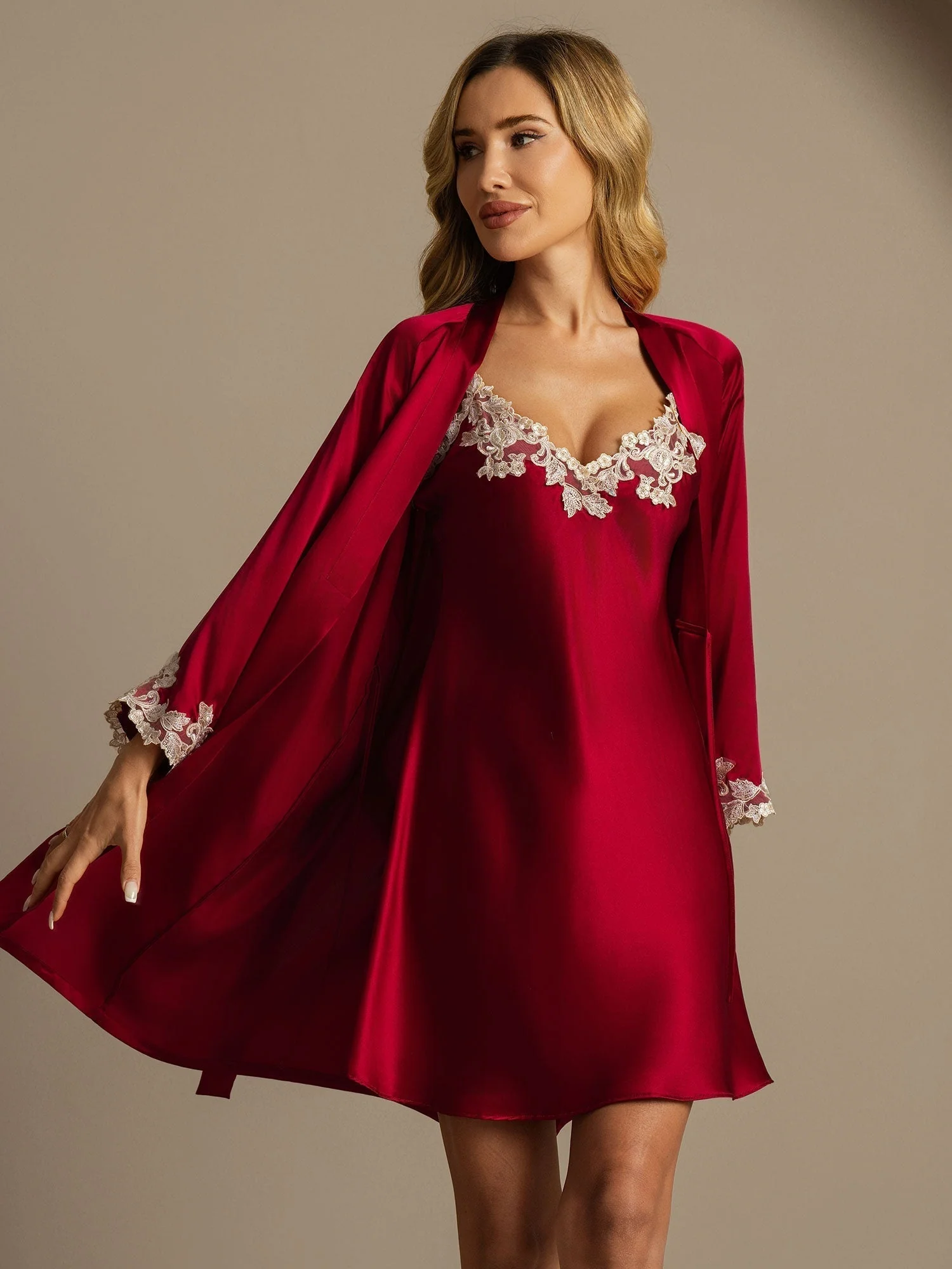 Ensemble Élégant Nuisette Et Peignoir En Pure Soie 2 Pièces - Image 19