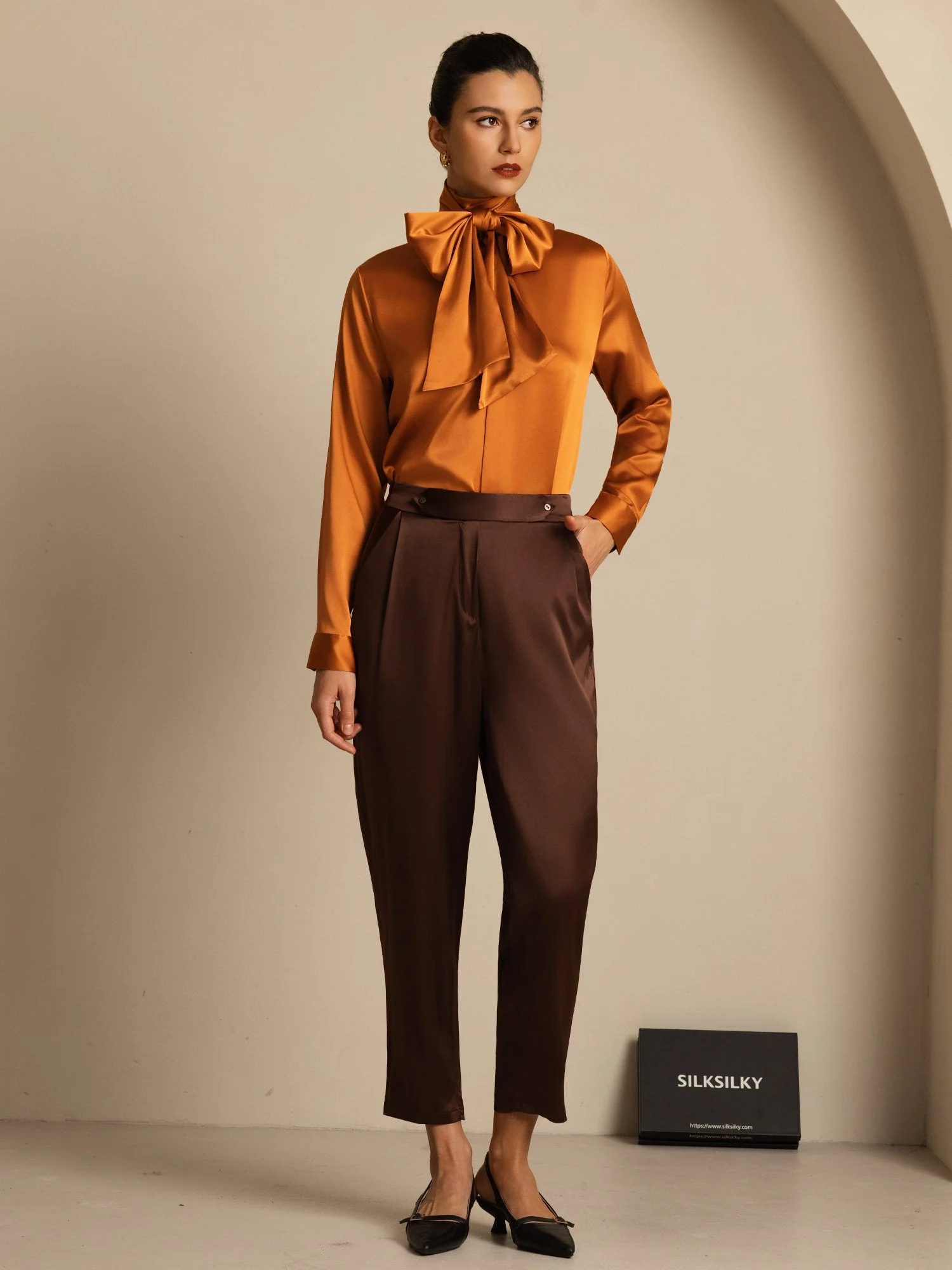 19Momme Pantalons en soie à la mode de style carotte - Image 24