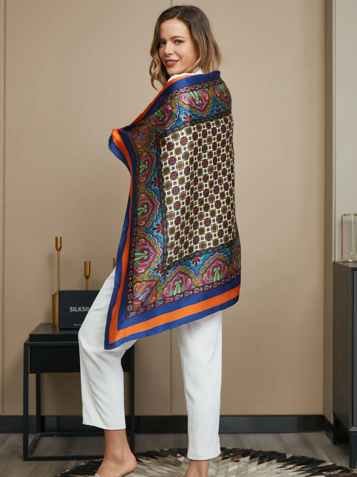 Foulard / Châle Carré Bohème en Pure Soie 86x86cm - Image 6