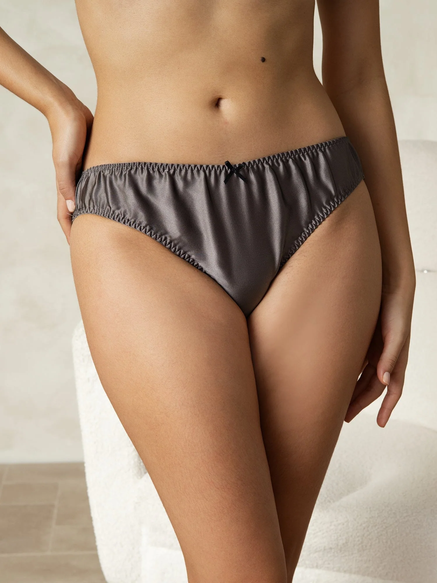 Culotte Bikini Classique en 100% Soie de Mûrier avec Nœud - Image 29