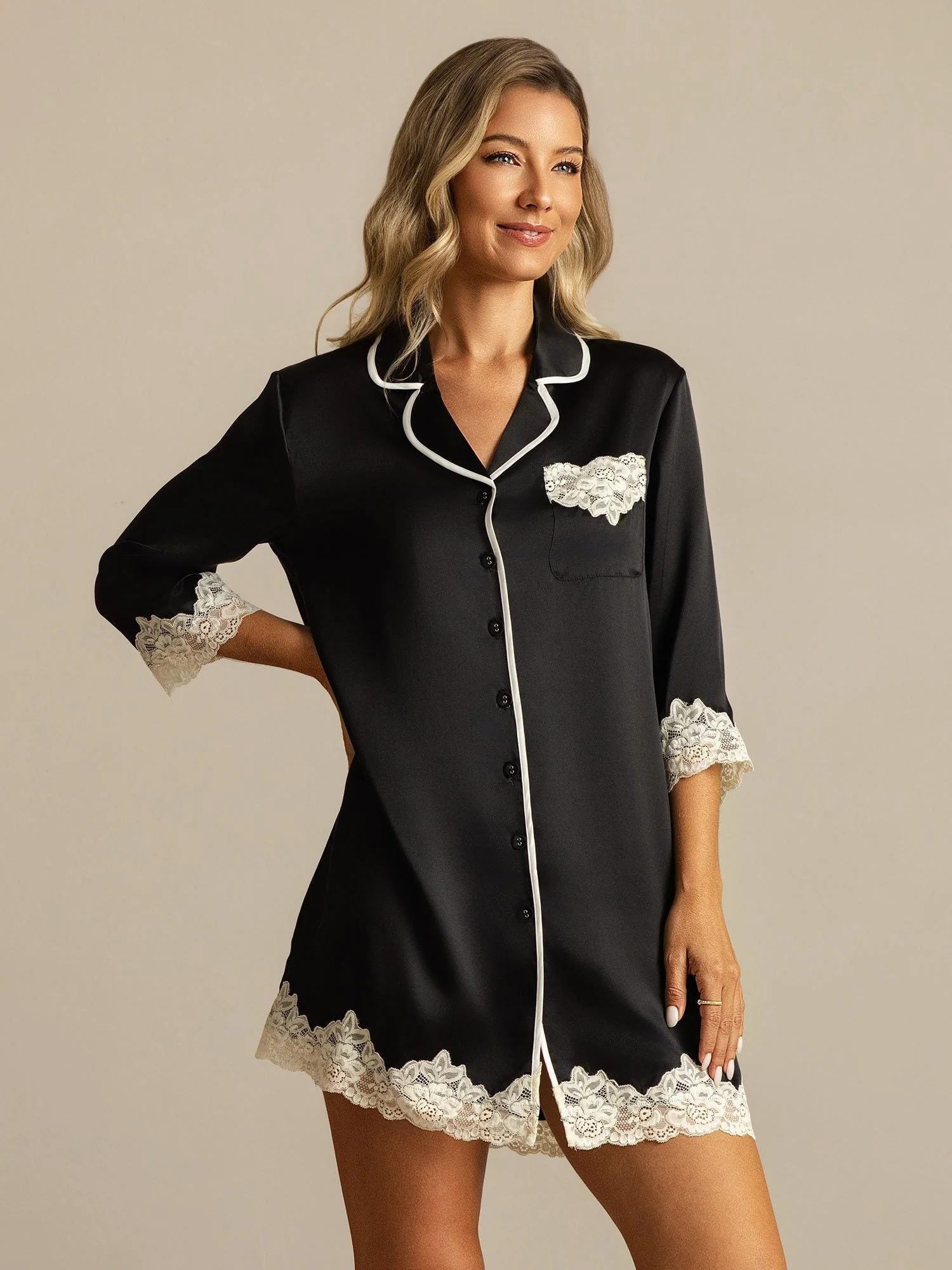 Chemise de Nuit en Pure Soie à Boutons avec Design Dentelle - Image 25