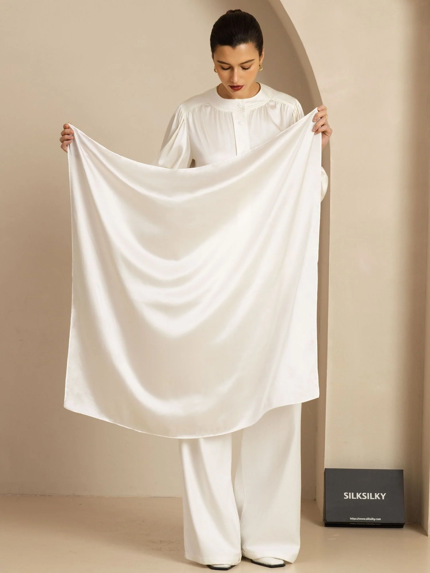Foulard Carré Classique Élégant en Soie Pure - Taille 90x90cm - Image 16