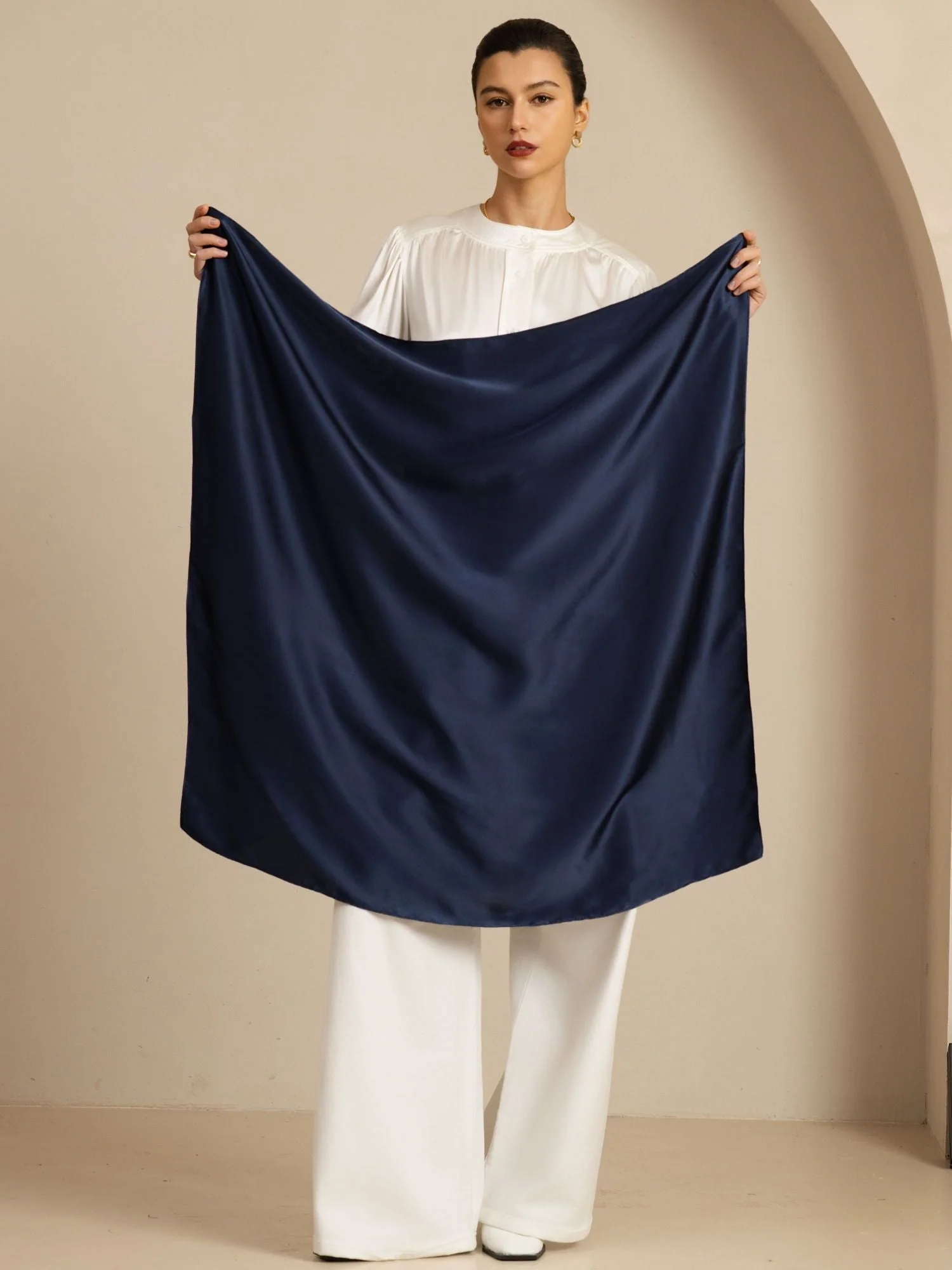 Foulard Carré Classique Élégant en Soie Pure - Taille 90x90cm - Image 19