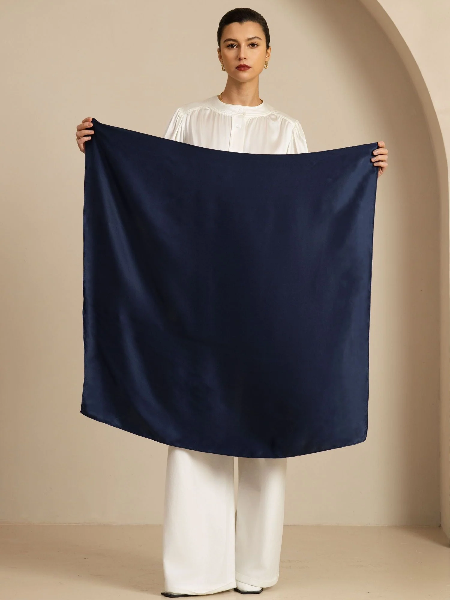 Foulard Carré Classique Élégant en Soie Pure - Taille 90x90cm - Image 21