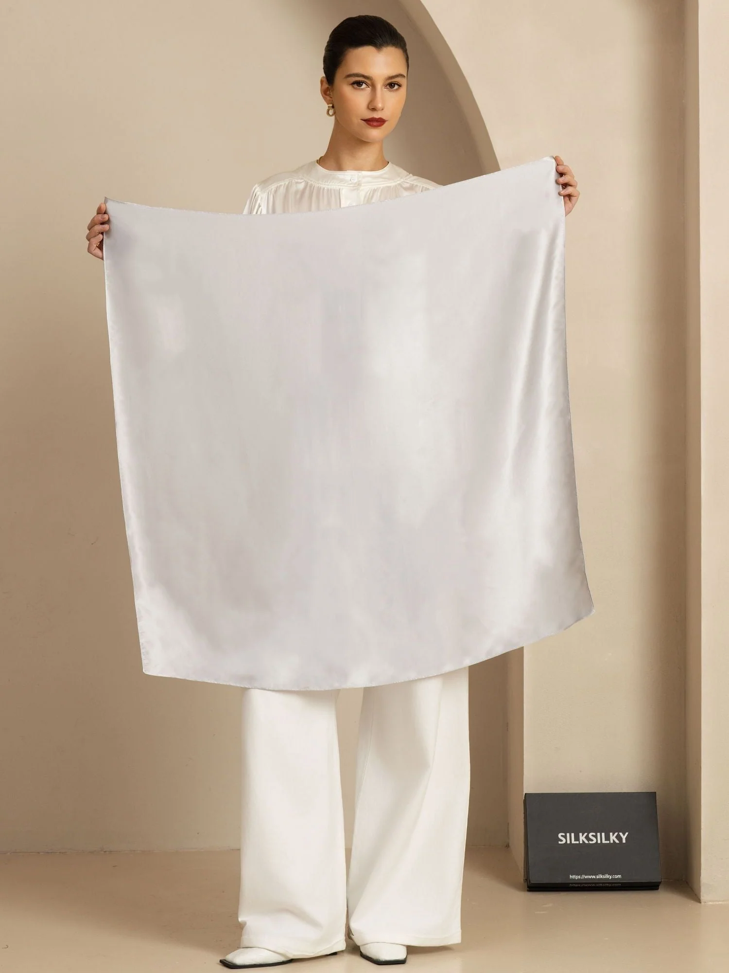 Foulard Carré Classique Élégant en Soie Pure - Taille 90x90cm - Image 26