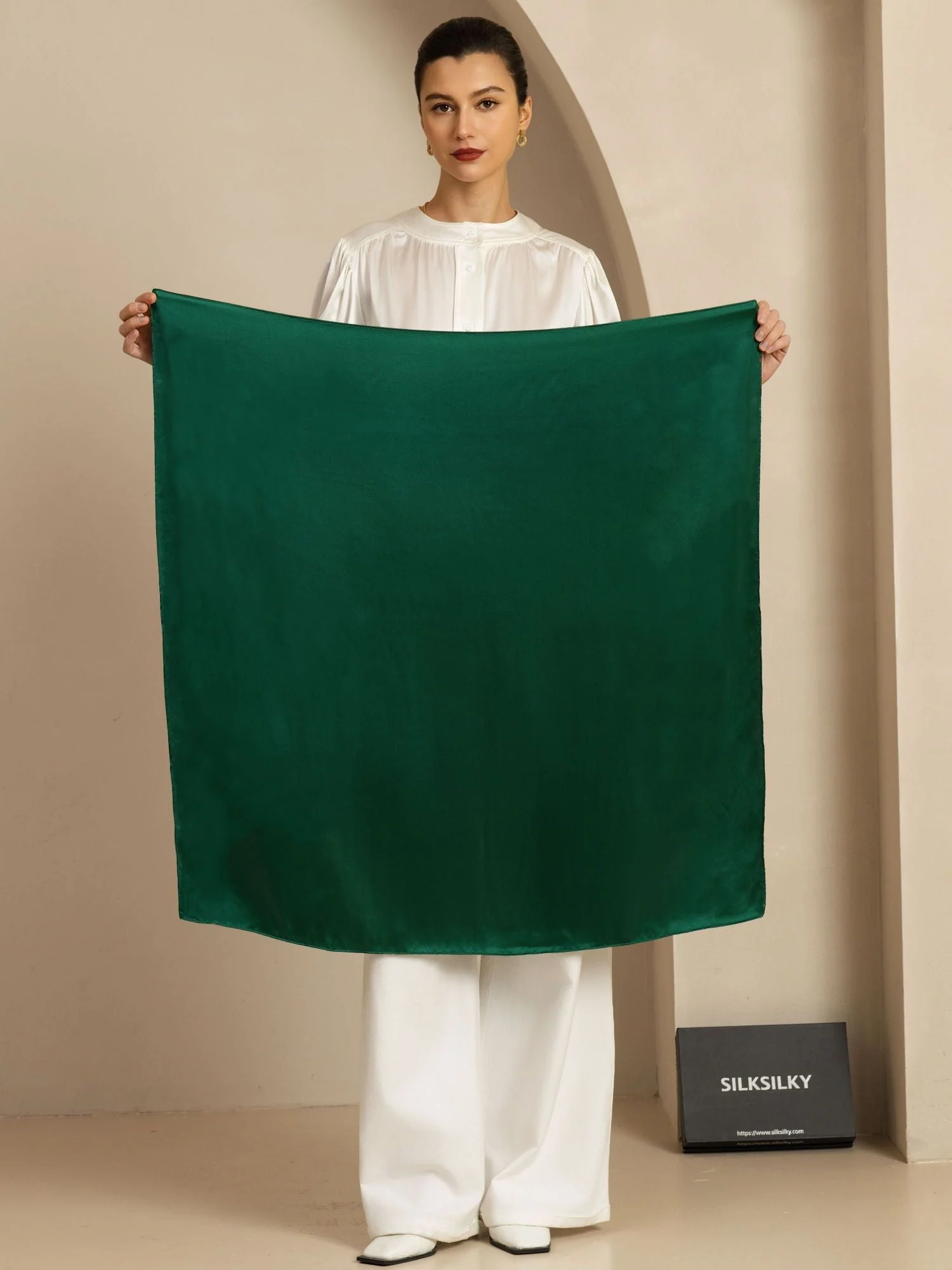 Foulard Carré Classique Élégant en Soie Pure - Taille 90x90cm - Image 36