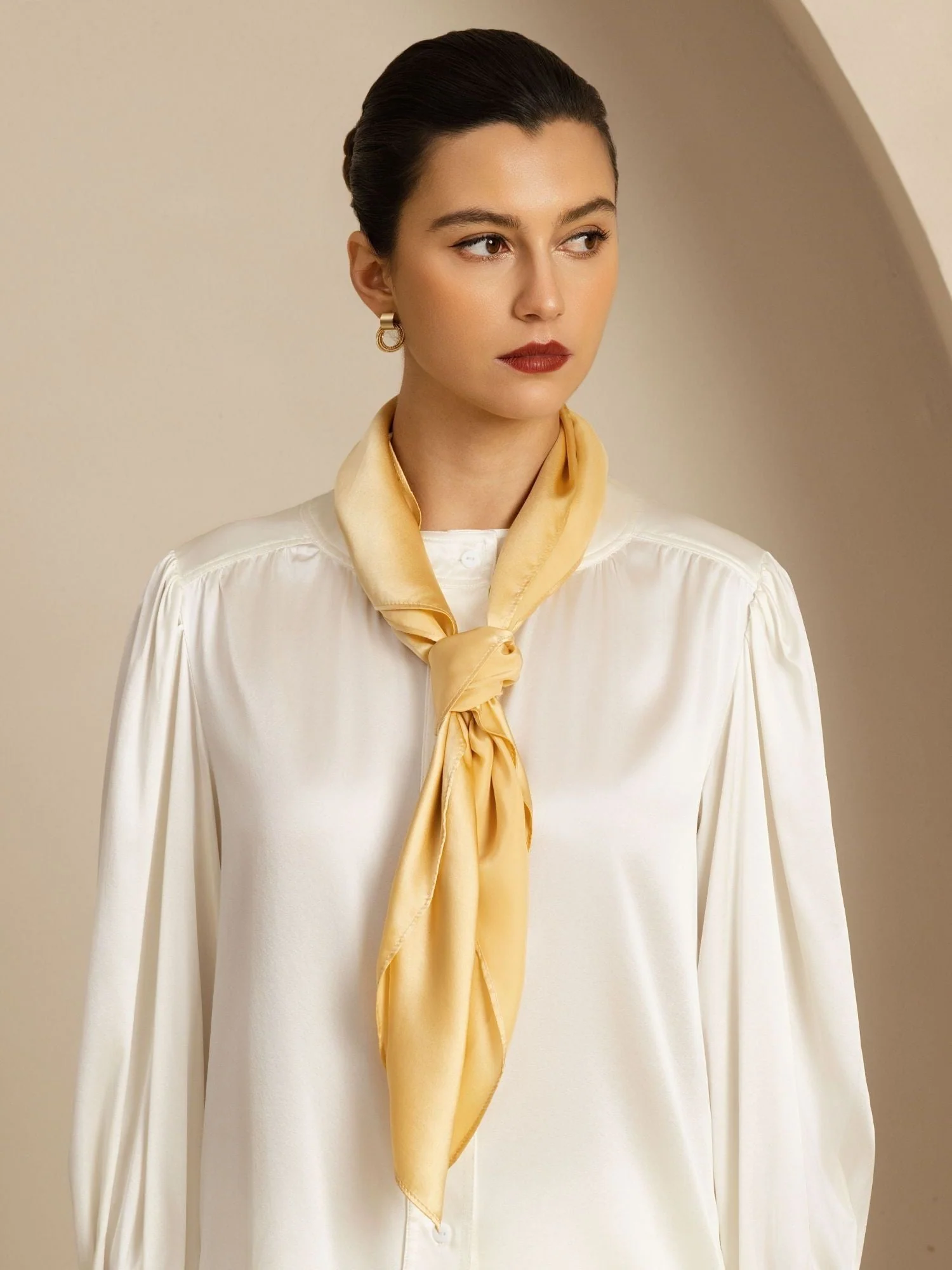 Foulard Carré Classique Élégant en Soie Pure - Taille 90x90cm - Image 7