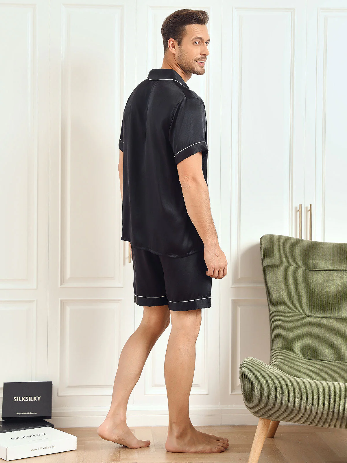 Ensemble Pyjama Pour Homme En Pure Soie À Manches Courtes Avec Col À Revers Et Shorts - Image 7