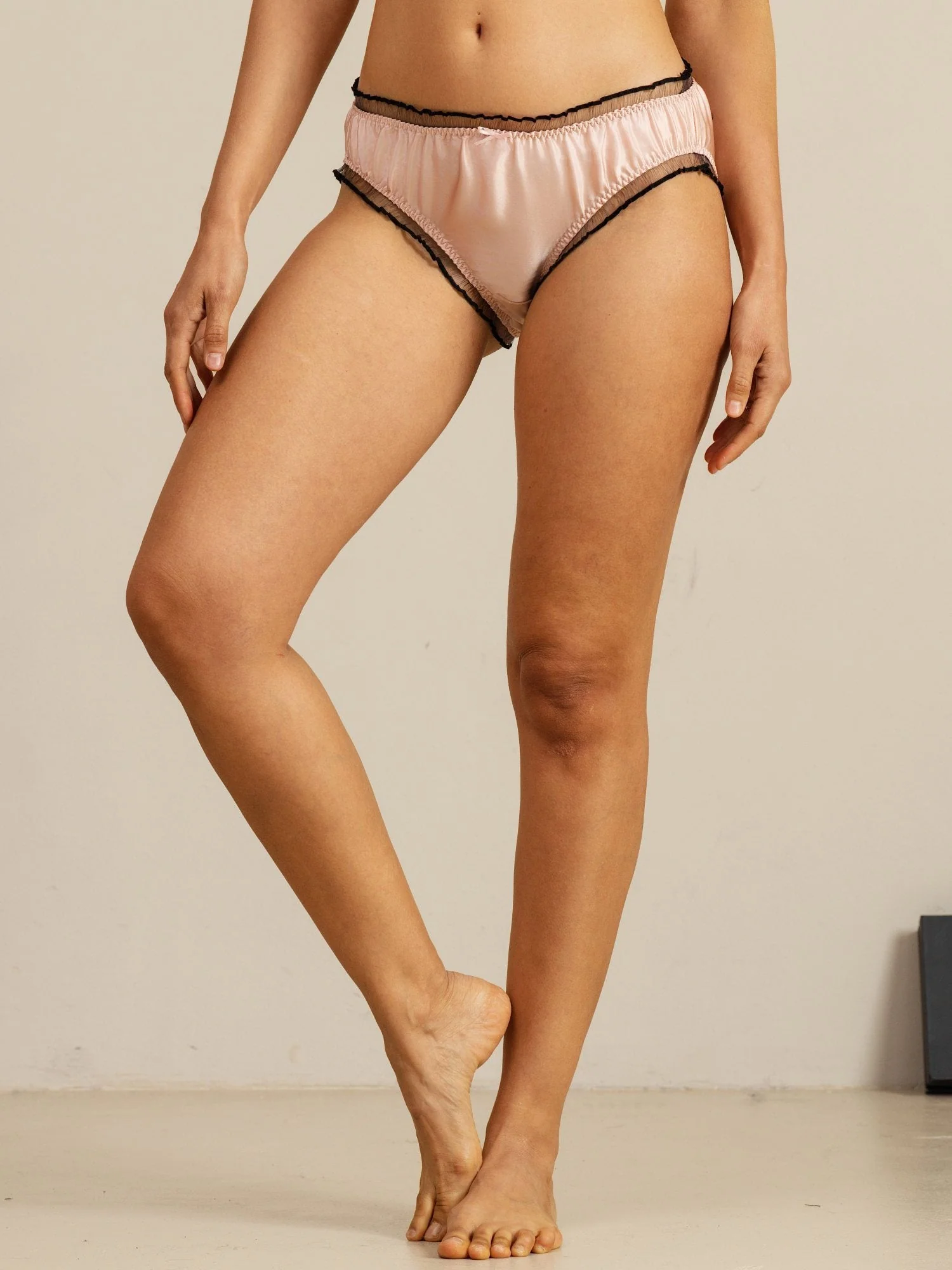 Culotte Confort En Soie Pure Avec Volants Et Bordure Transparente - Image 16