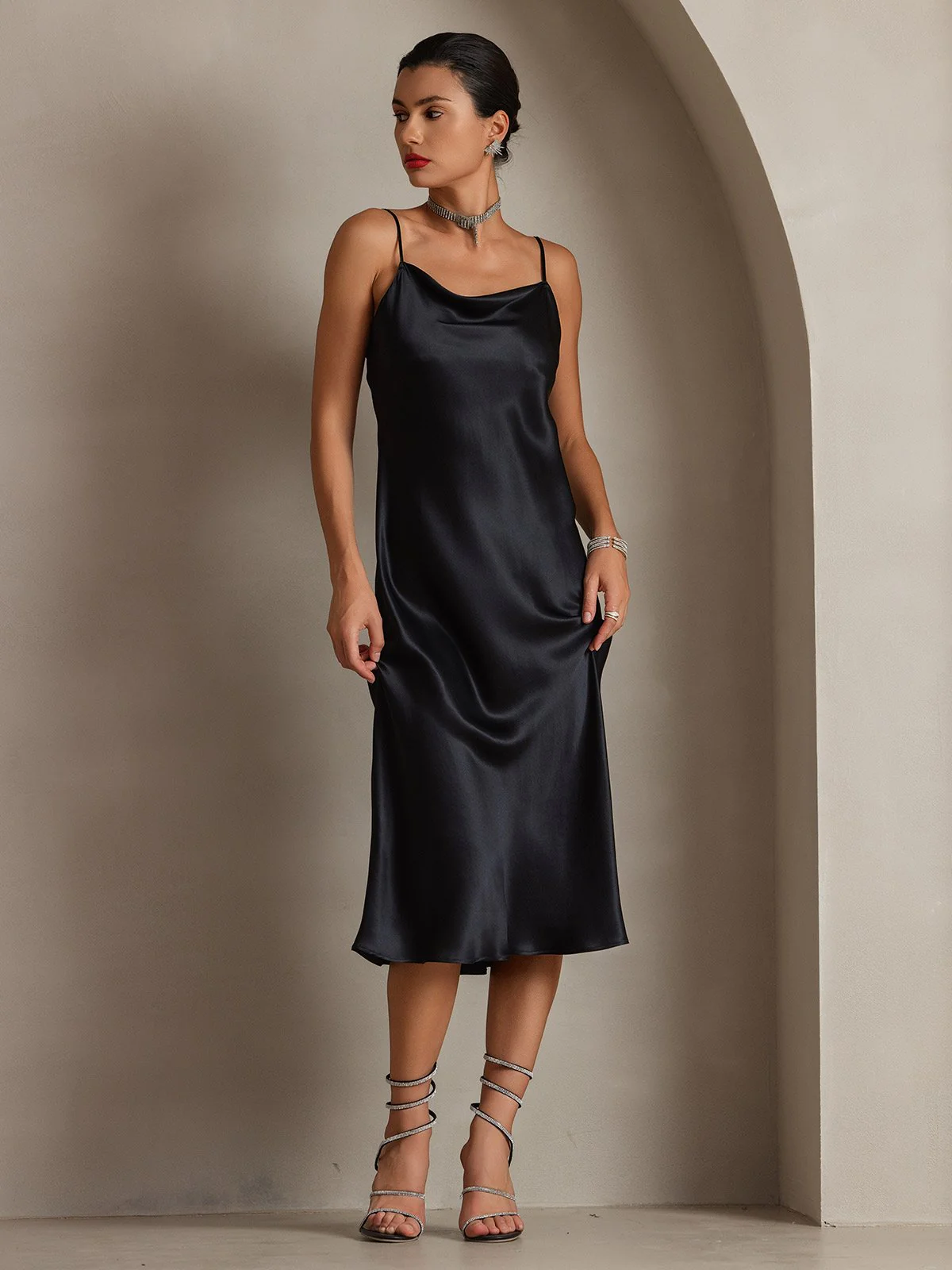 Robe Maxi Longue en Soie Pure avec Bretelles - Image 11