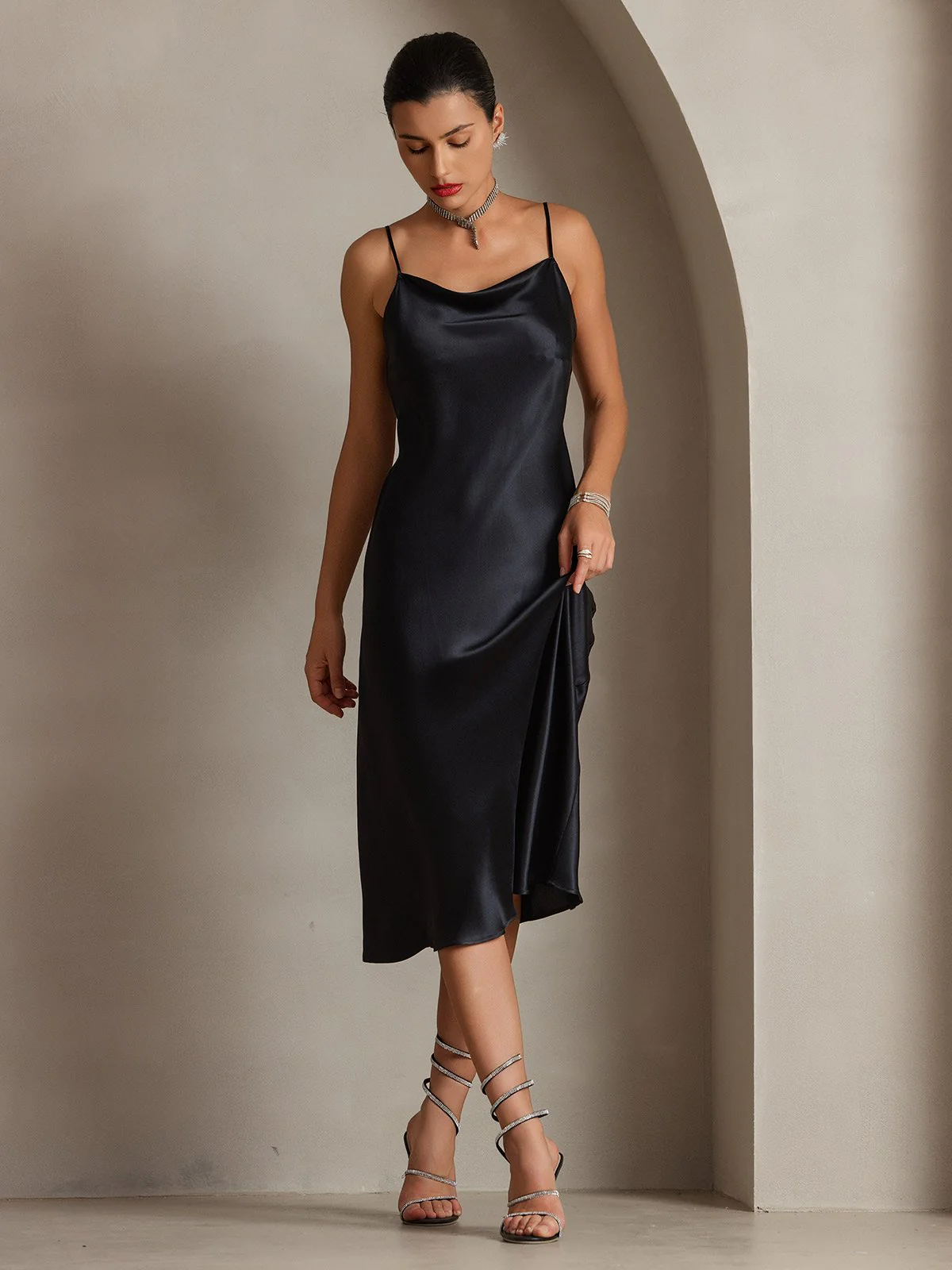Robe Maxi Longue en Soie Pure avec Bretelles - Image 12