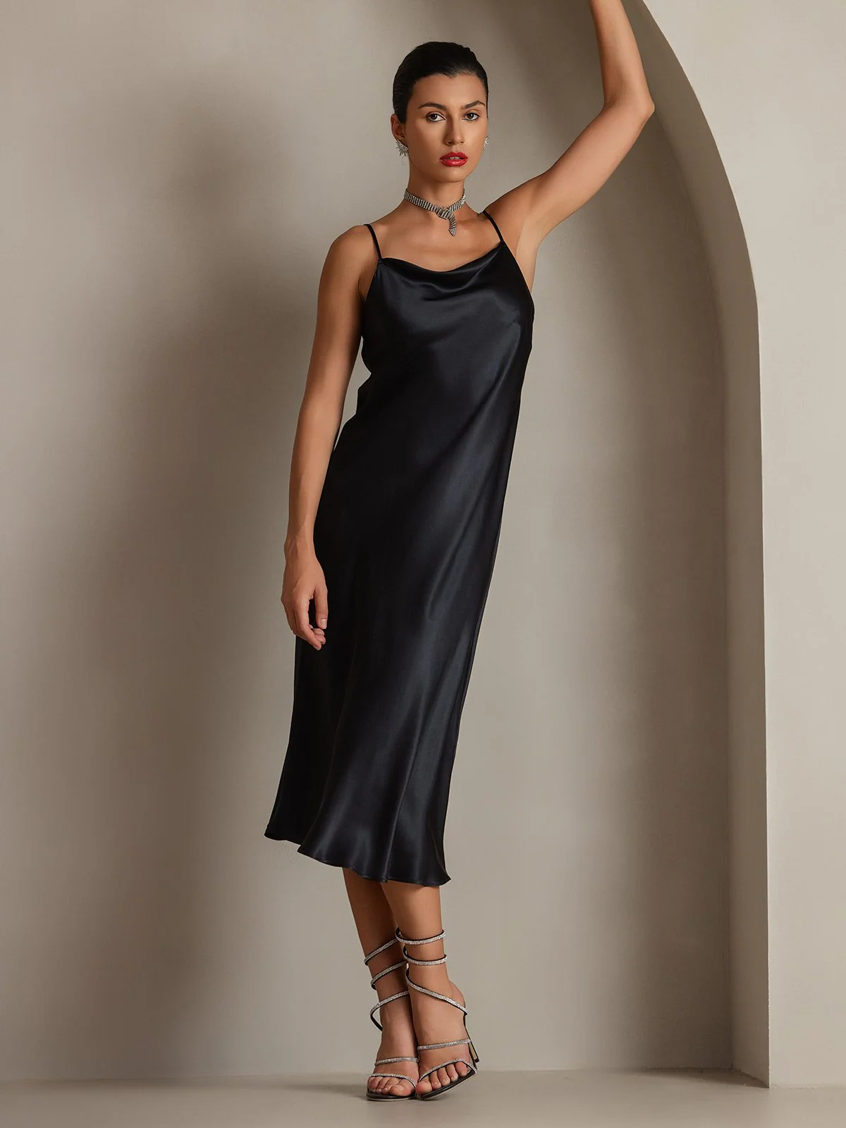 Robe Maxi Longue en Soie Pure avec Bretelles - Image 13