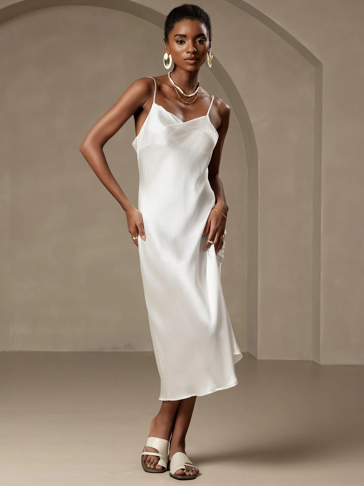 Robe Maxi Longue en Soie Pure avec Bretelles - Image 15