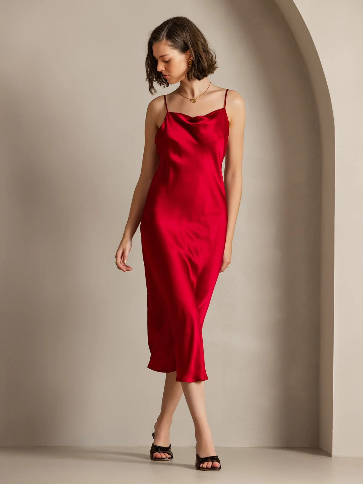 Robe Maxi Longue en Soie Pure avec Bretelles - Image 27
