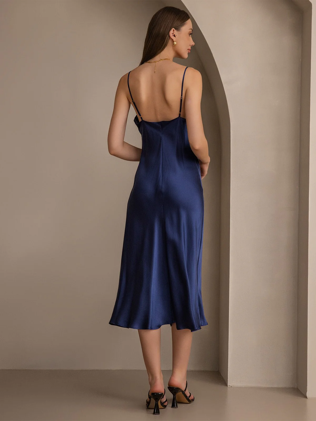 Robe Maxi Longue en Soie Pure avec Bretelles - Image 29
