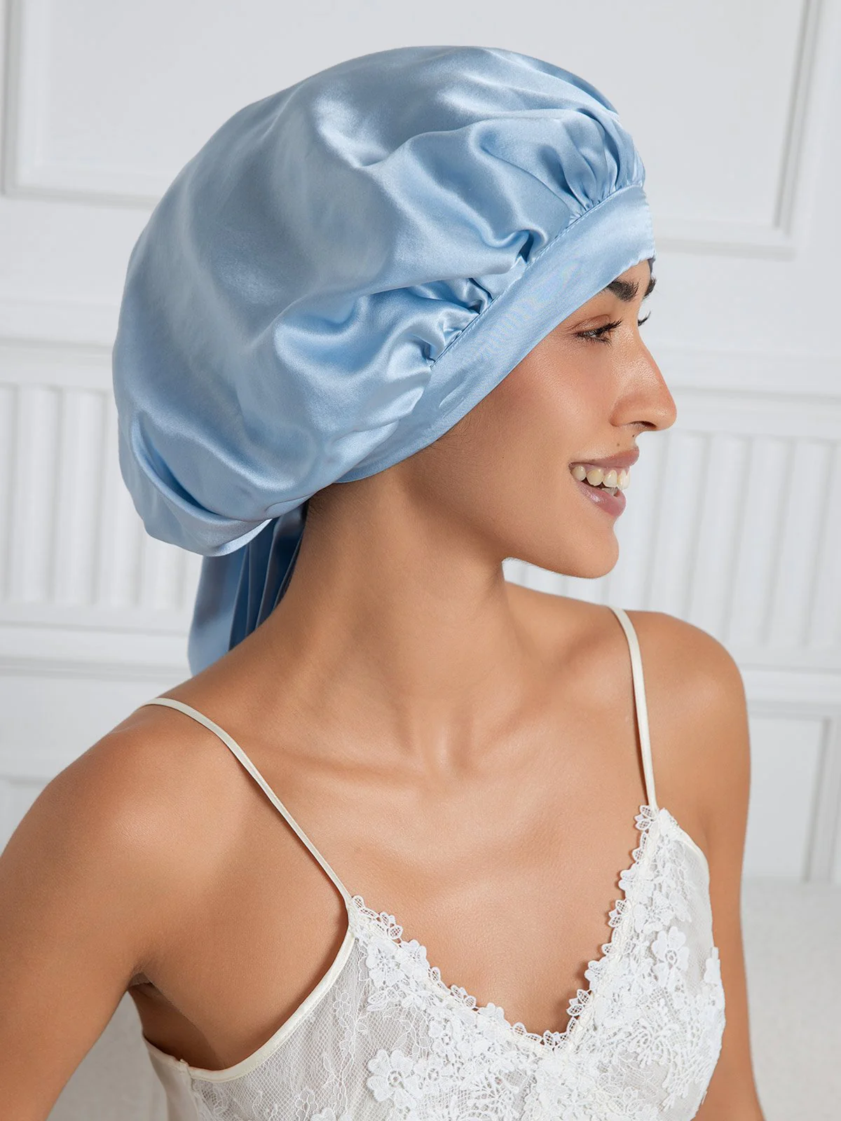Bonnet de nuit élégant en soie pure avec longs rubans - Image 5