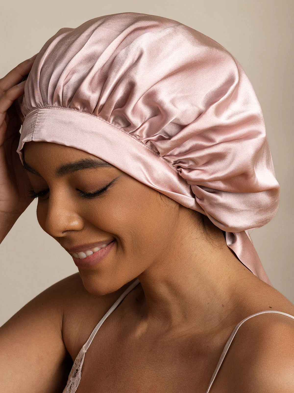 Bonnet de nuit élégant en soie pure avec longs rubans - Image 9