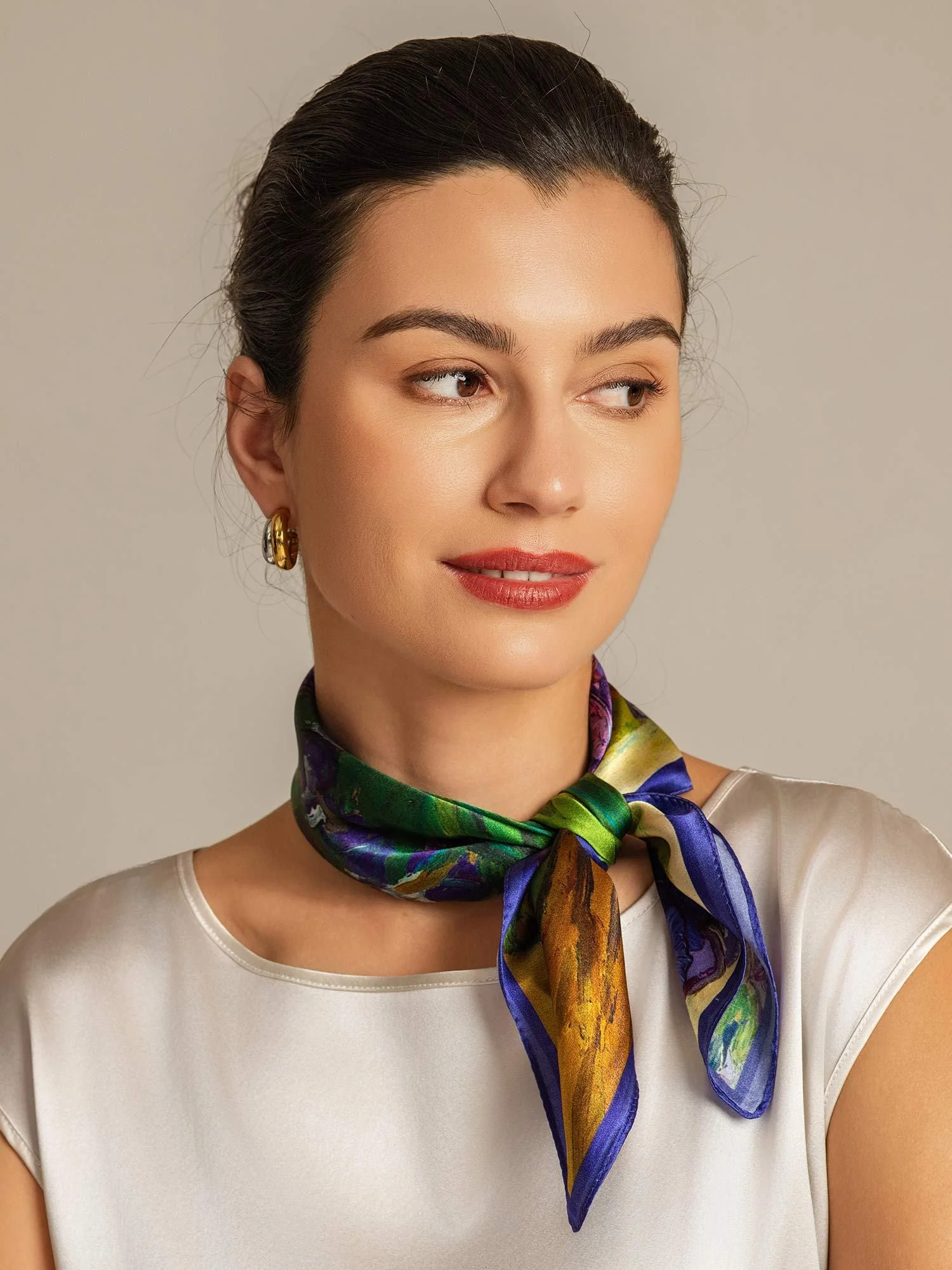 Pure Silk Foulard Carré Peinture à l'Huile Florale - Taille 53x53cm - Image 2