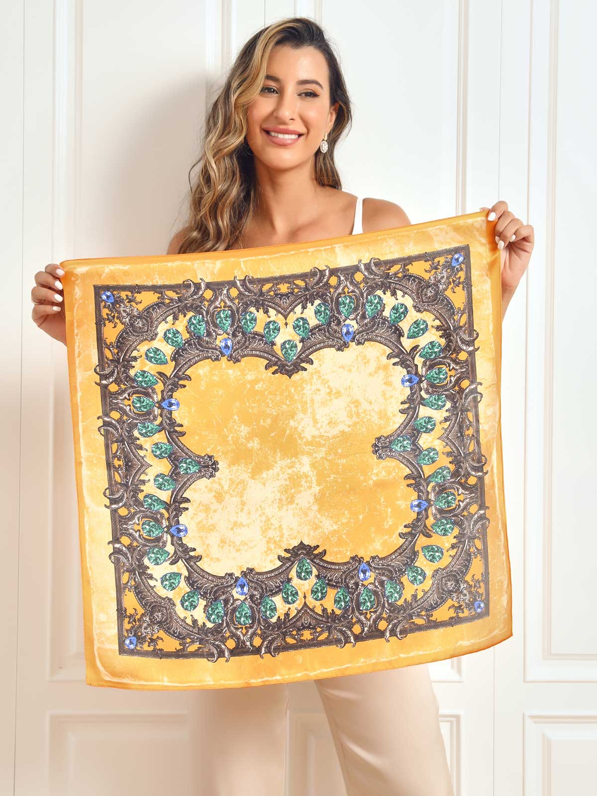 Foulard Carré à Motif Floral en Soie Pure 68x68cm / 26.8 - Image 7