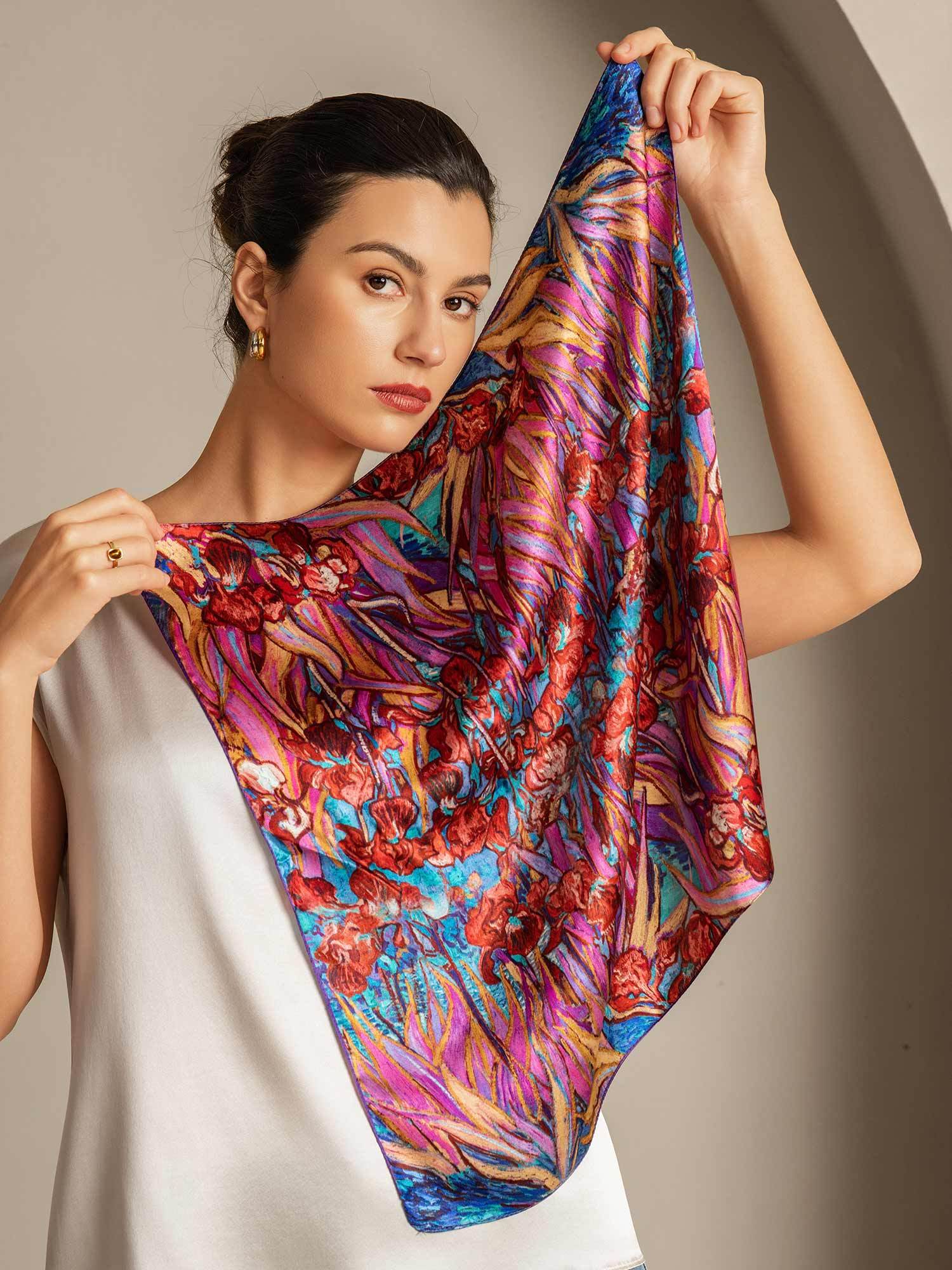 Carré en Soie Pure à Motifs Floraux - Taille 53x53cm - Image 3