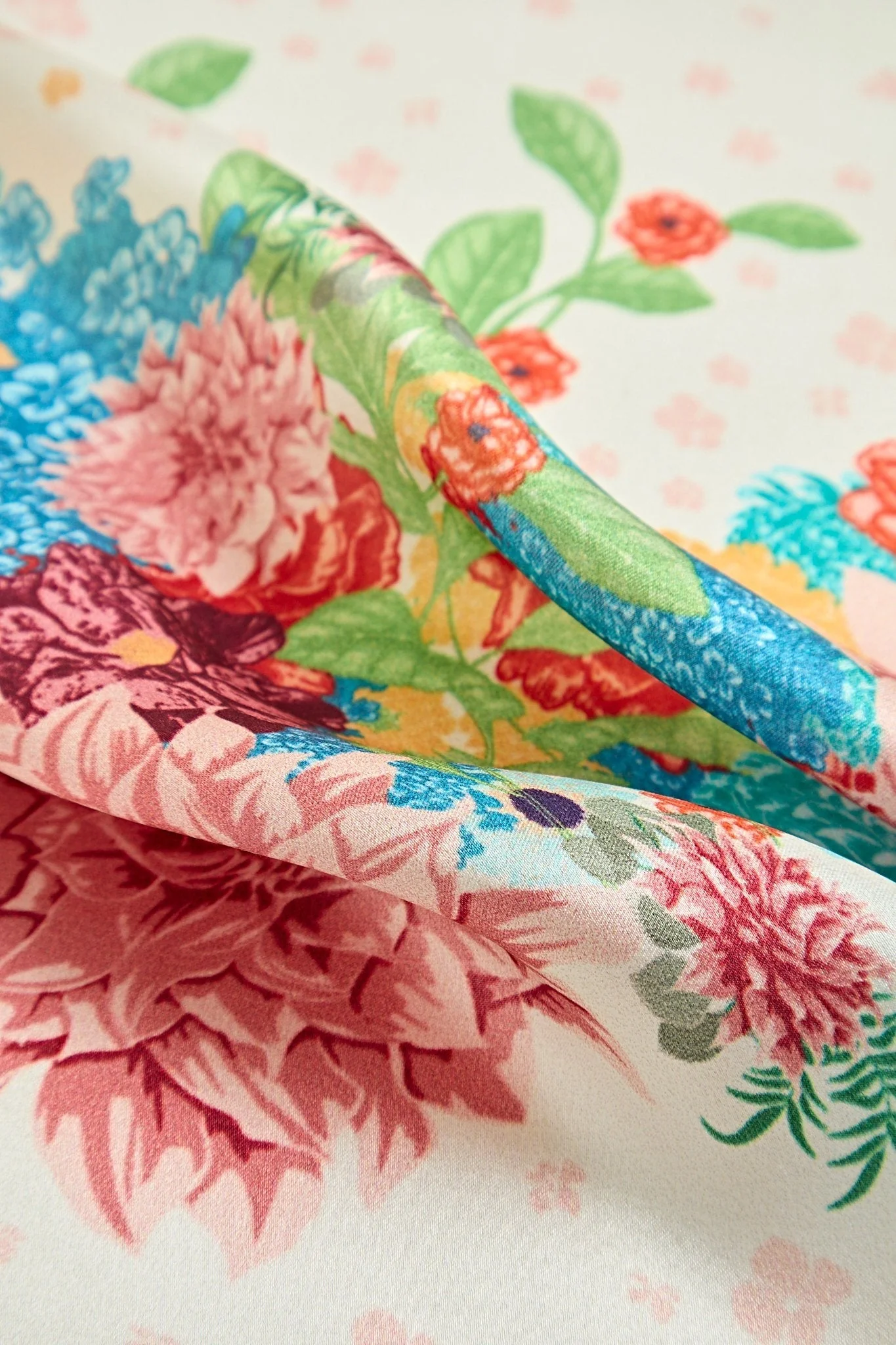 Foulard Carré en Pure Soie à Fleurs avec Bordure Verte 53*53 cm - Image 5