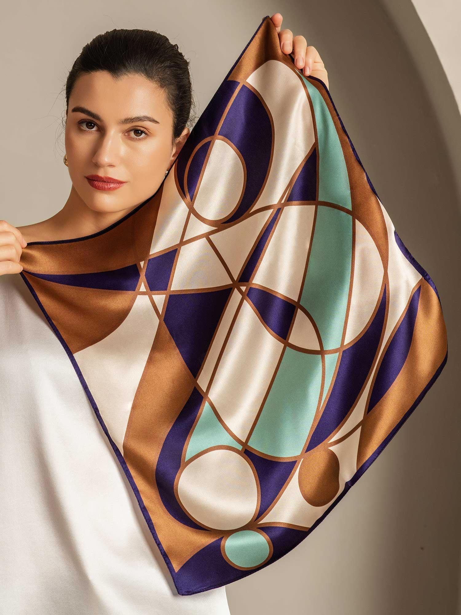 Foulard Carré en Pure Soie à Motif Géométrique - Taille 53x53cm - Image 2