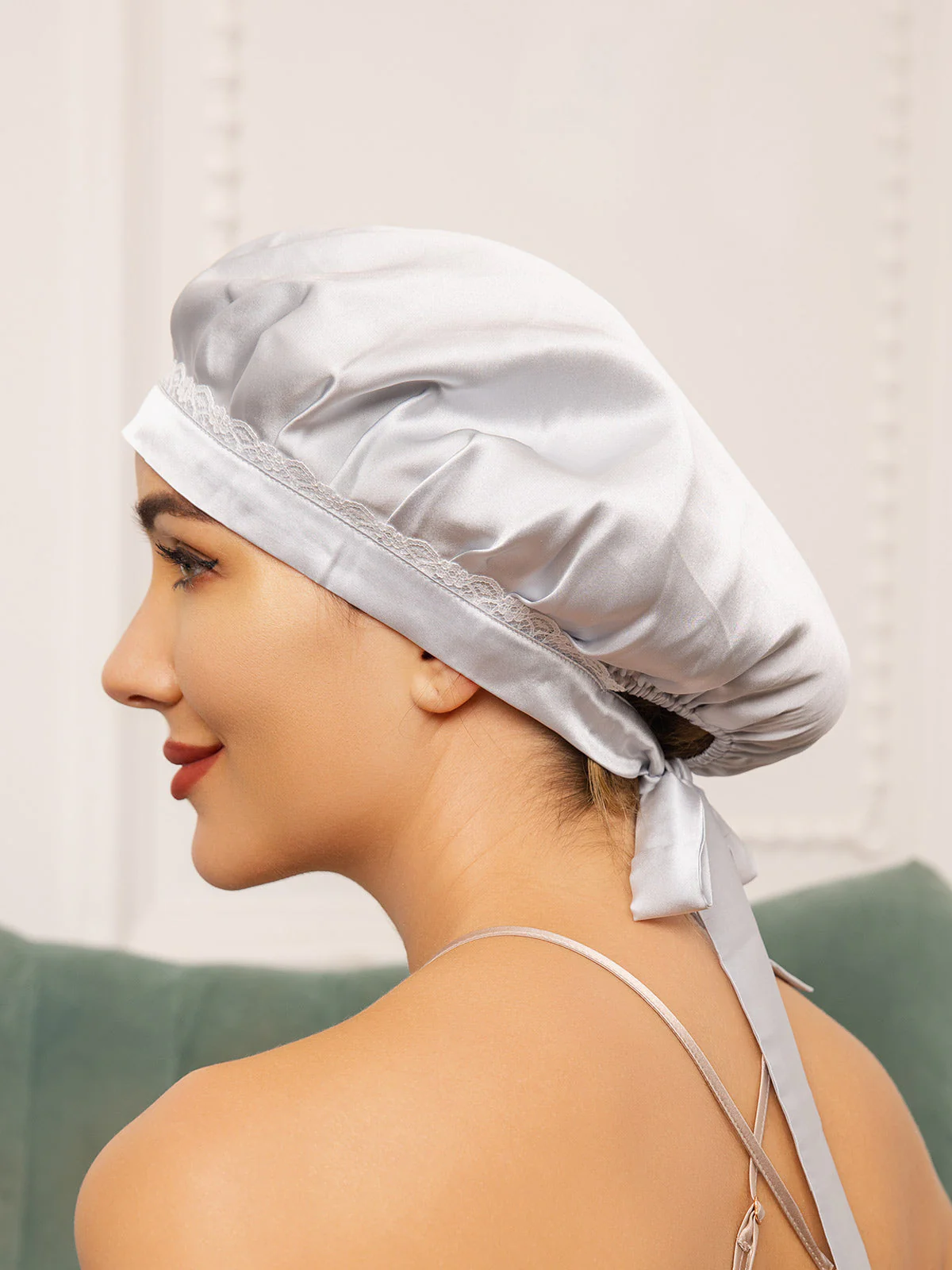Bonnet en Dentelle de Soie Pure avec Rubans - Image 13