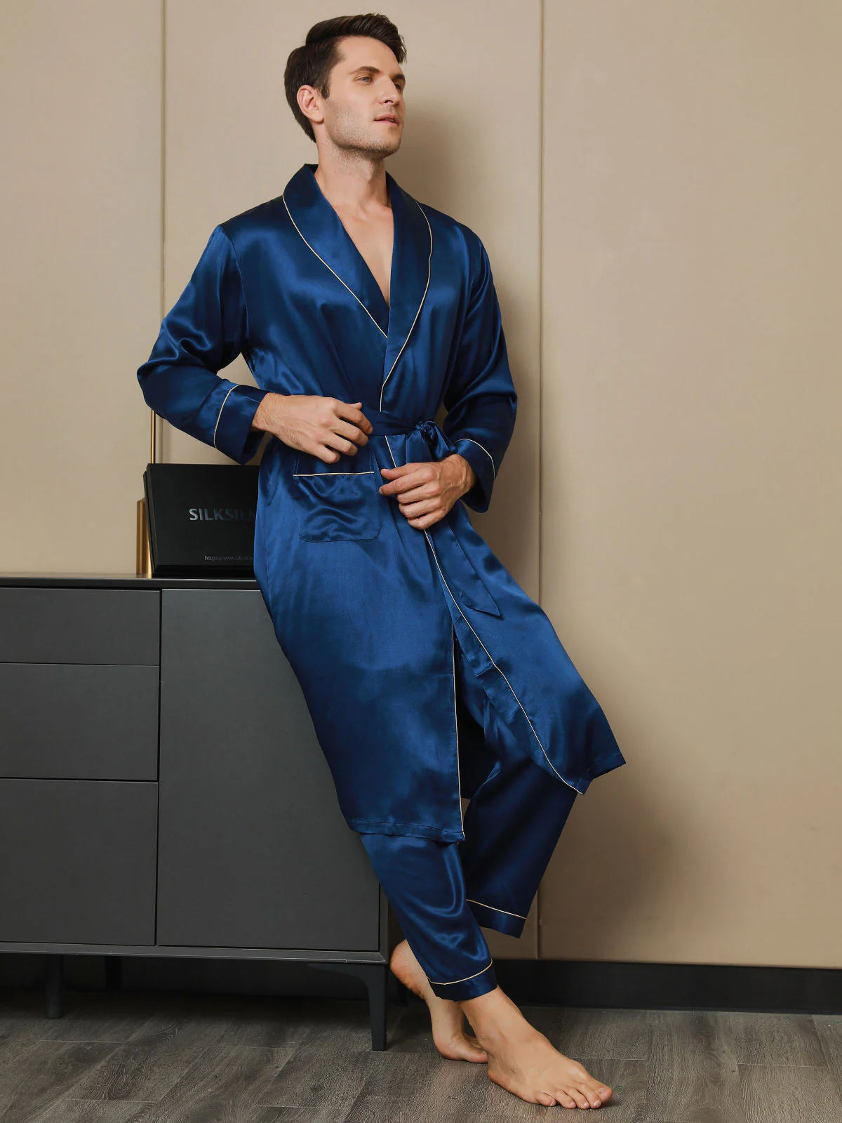 Peignoir Ceinturée à Col Revers En Pure Soie (Sans Pantalon) - Image 12